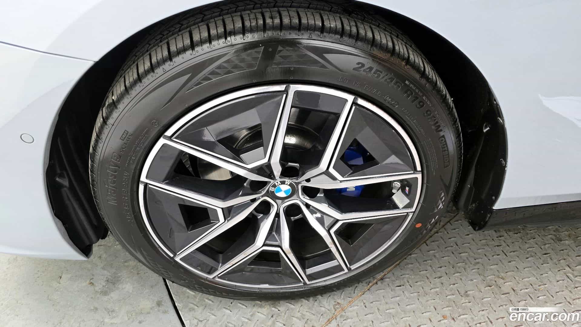 5-Series BMW 2025.0-OUTER-005