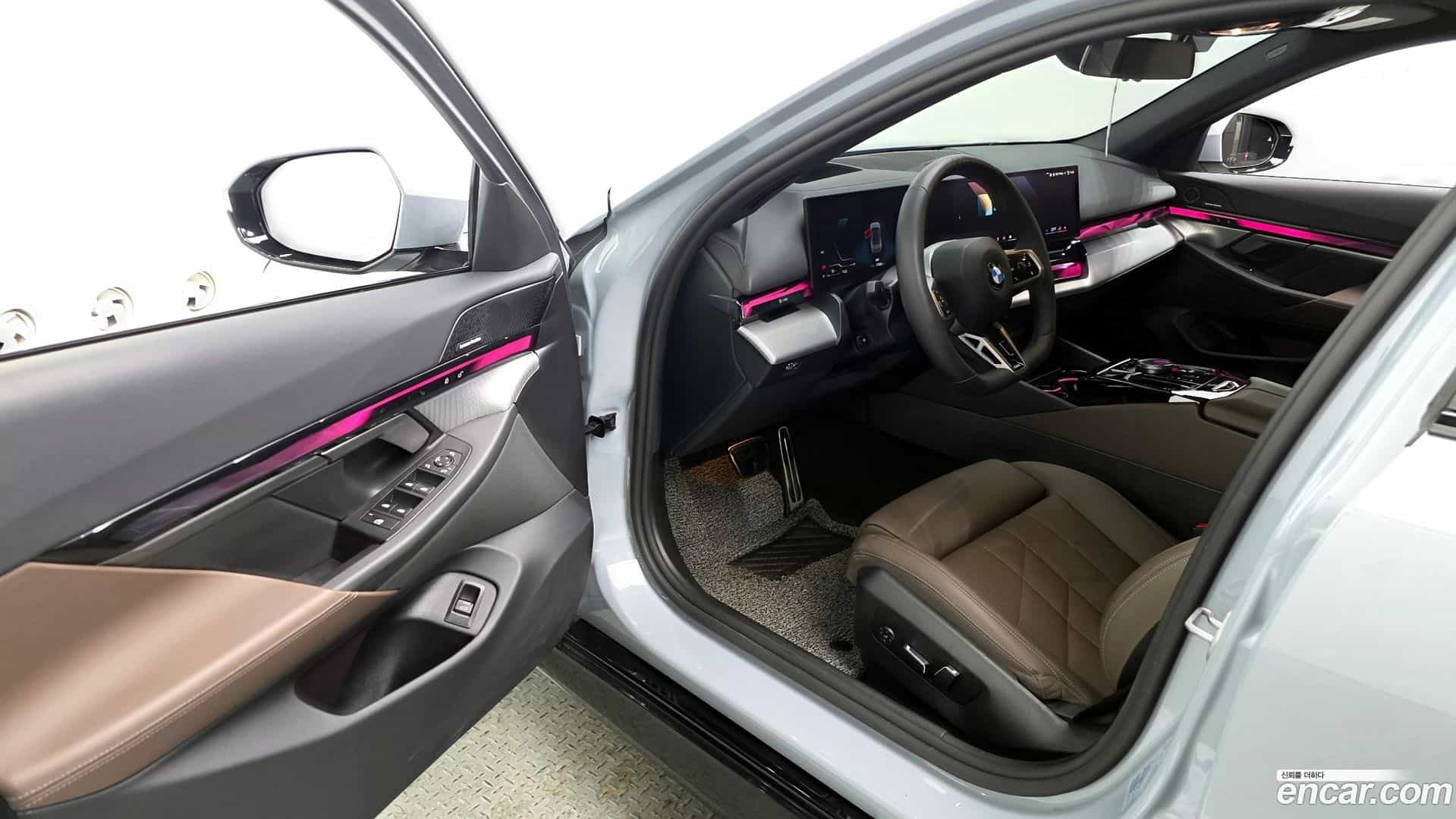 5-Series BMW 2025.0-INNER-010