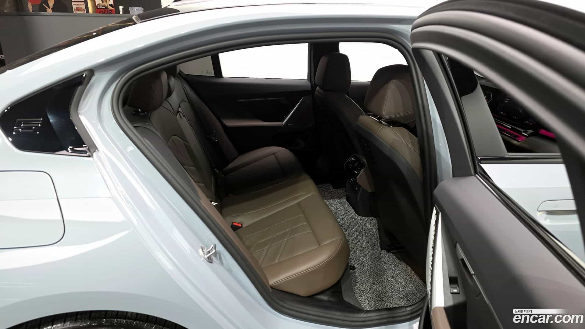 5-Series BMW 2025.0-OPTION-016