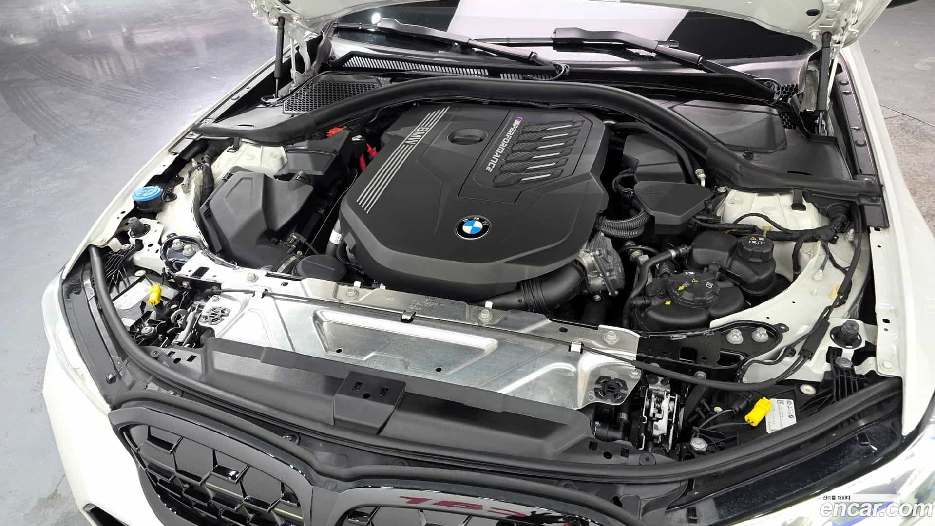 3-Series BMW 2023.9-INNER-006