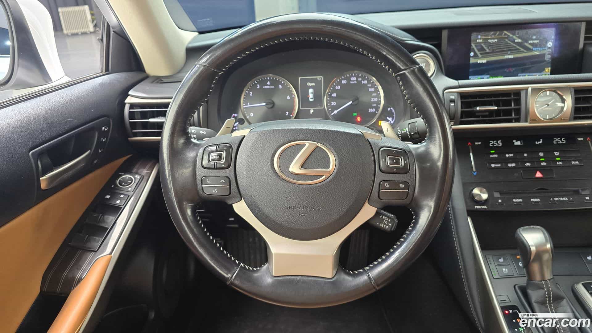 IS Lexus 2017.10-OPTION-017