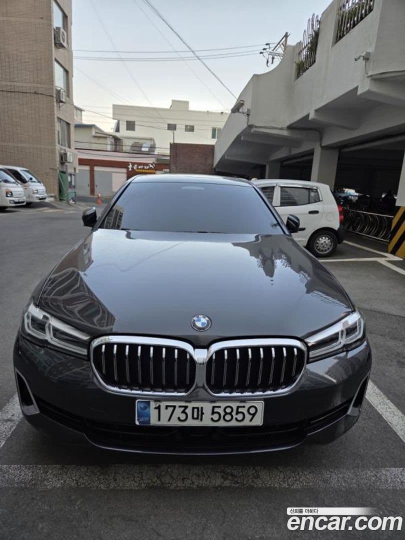 Main__Slider__Photo:5-Series BMW 2021.1-0