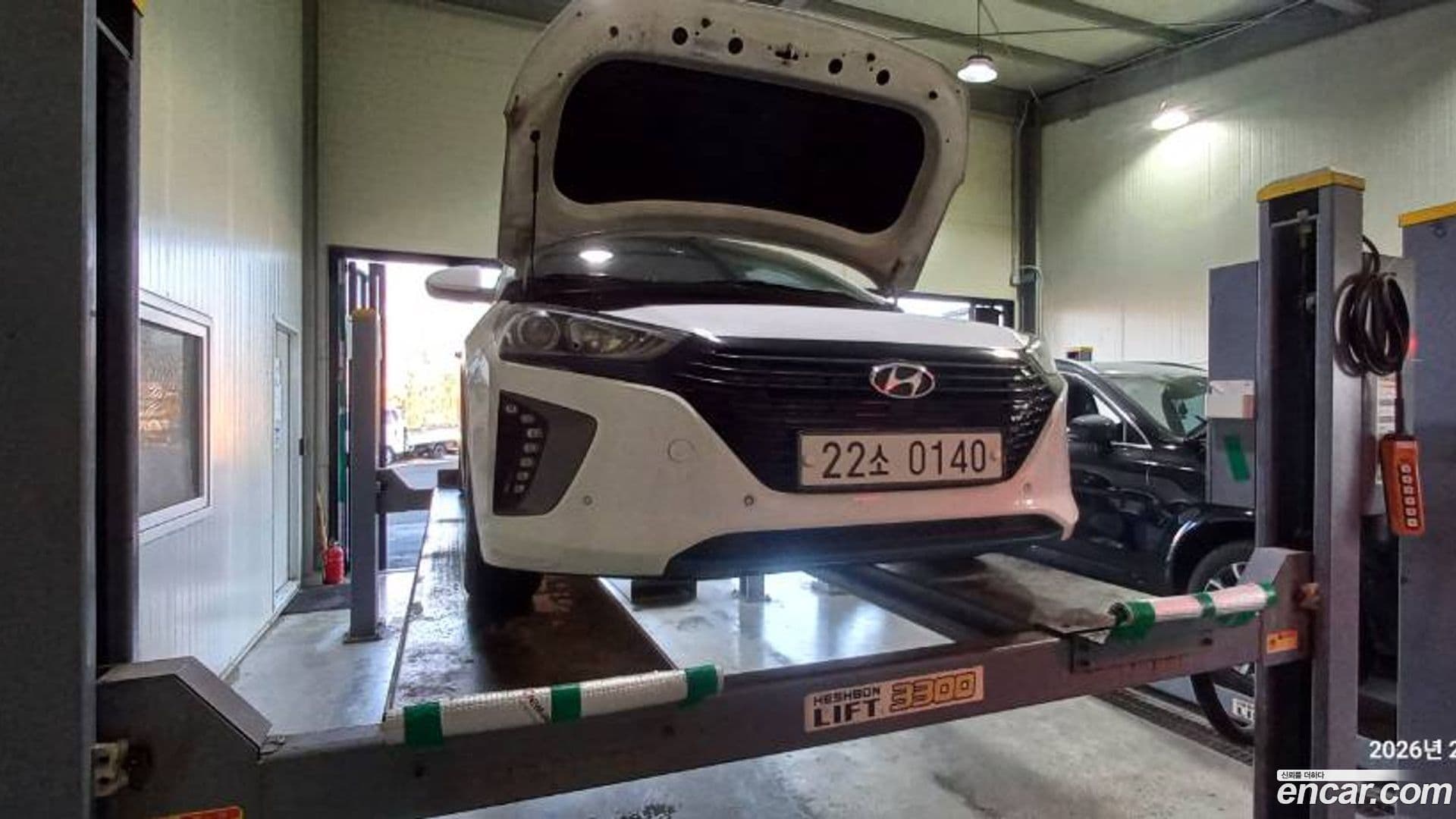 Main__Slider__Photo:Ioniq Hyundai 2016.2-0
