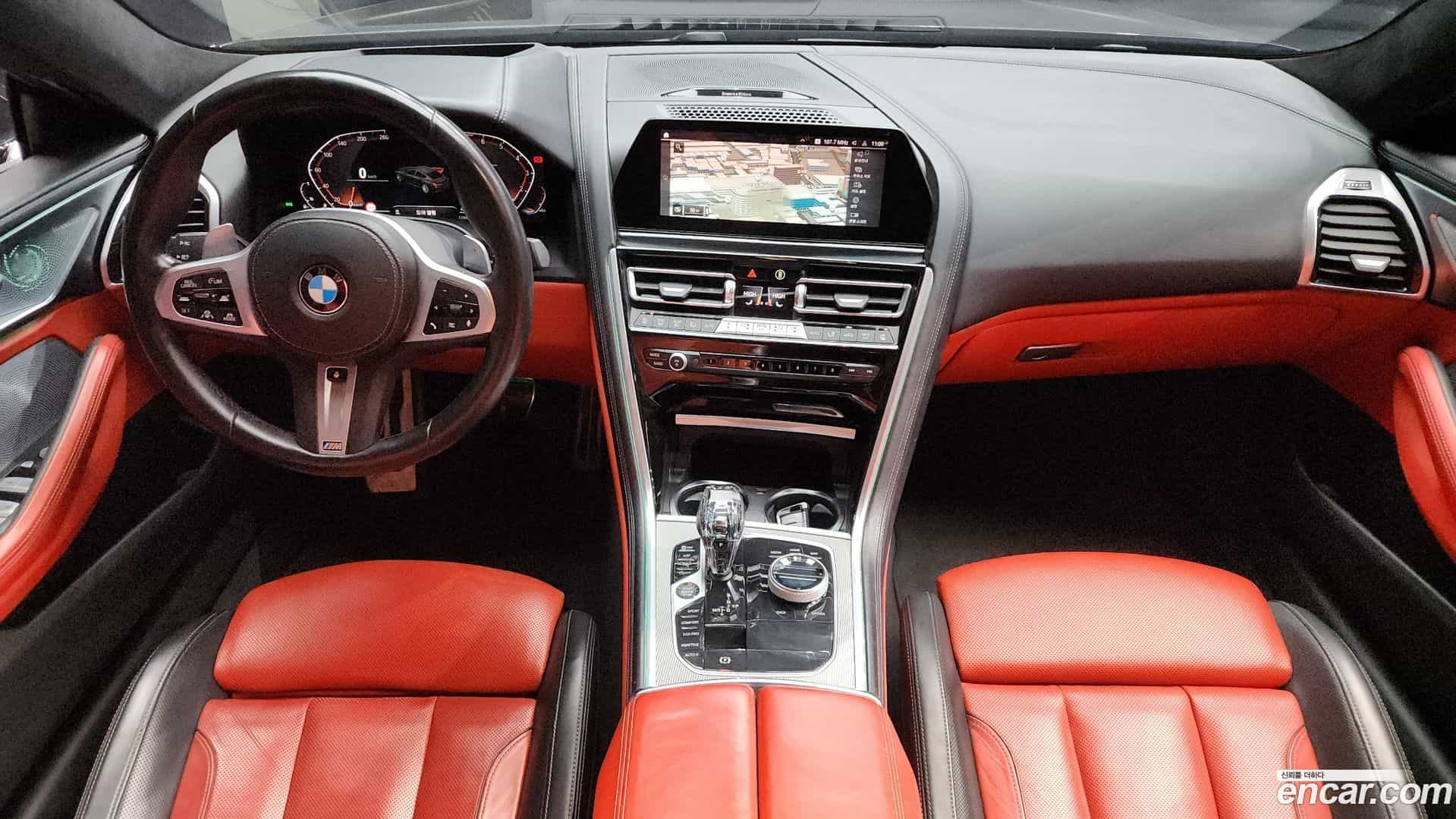 8-Series BMW 2021.11-INNER-007