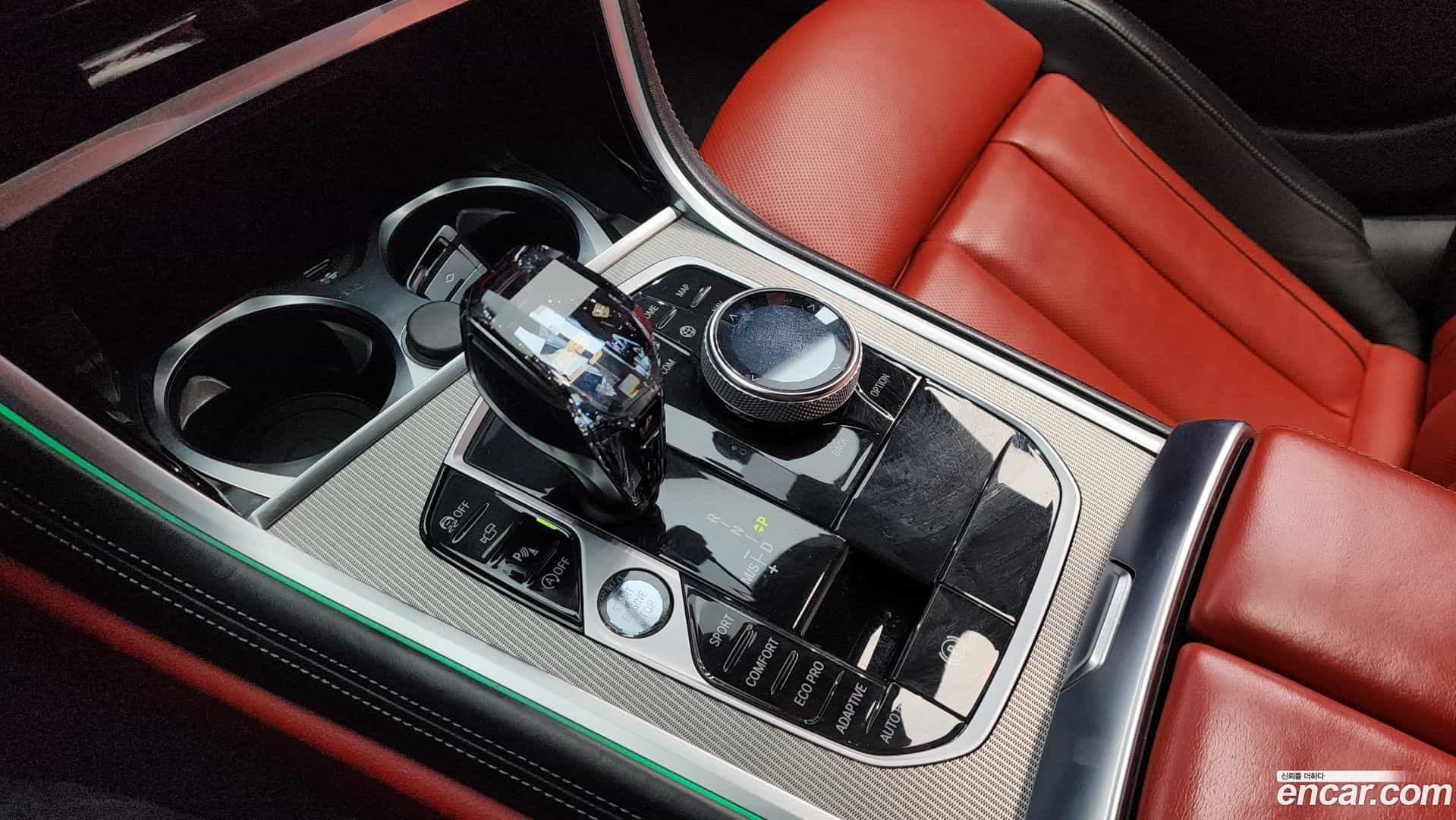 8-Series BMW 2021.11-INNER-009