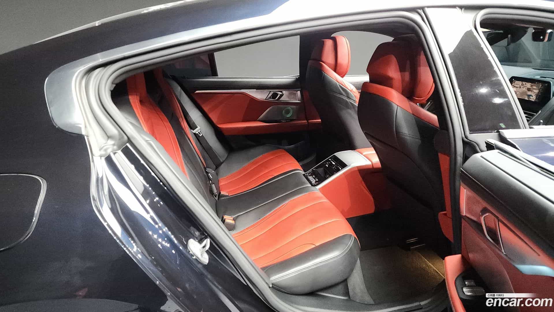 8-Series BMW 2021.11-OPTION-016