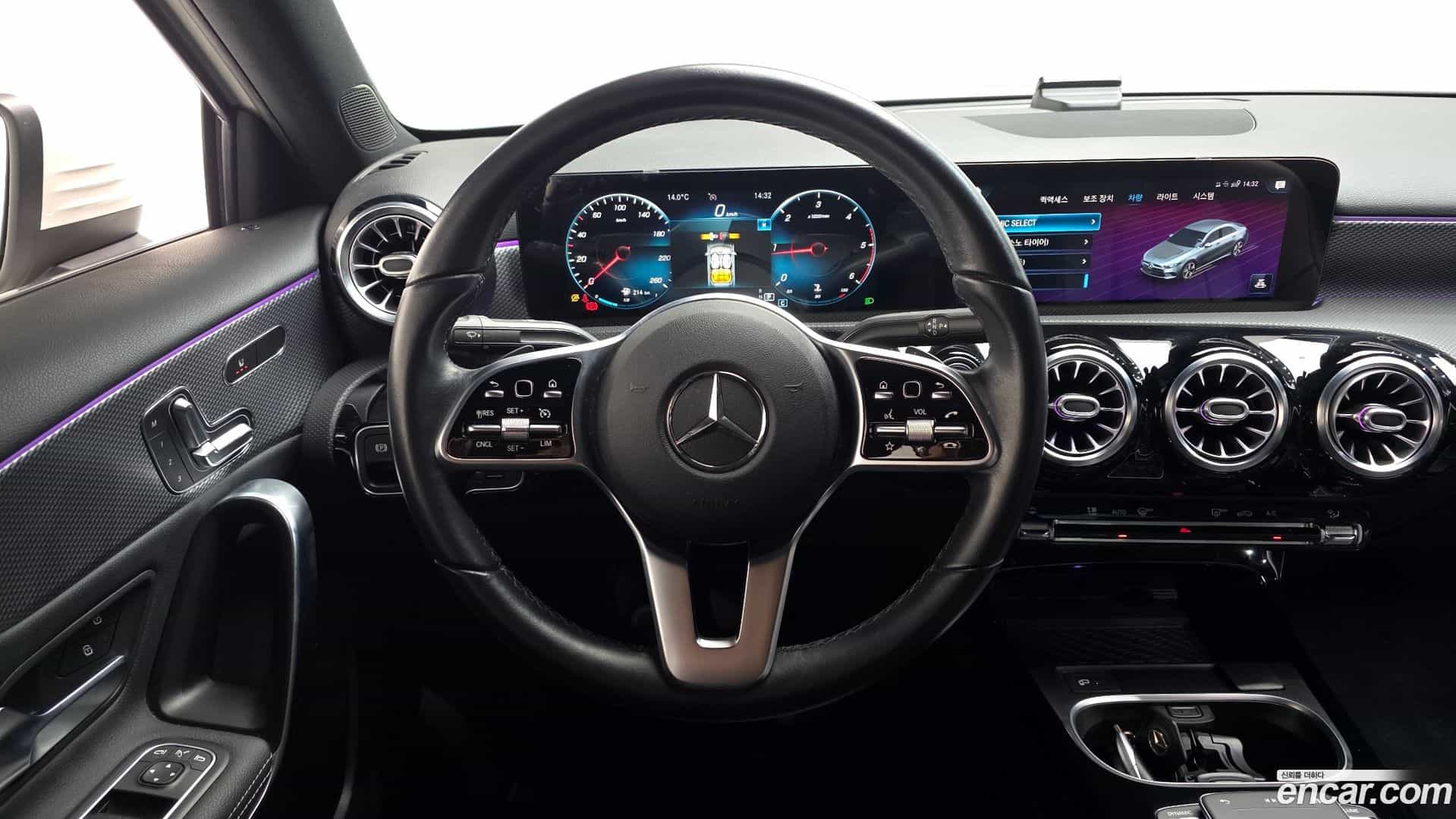 A-Class Mercedes-Benz 2020.11-OPTION-017