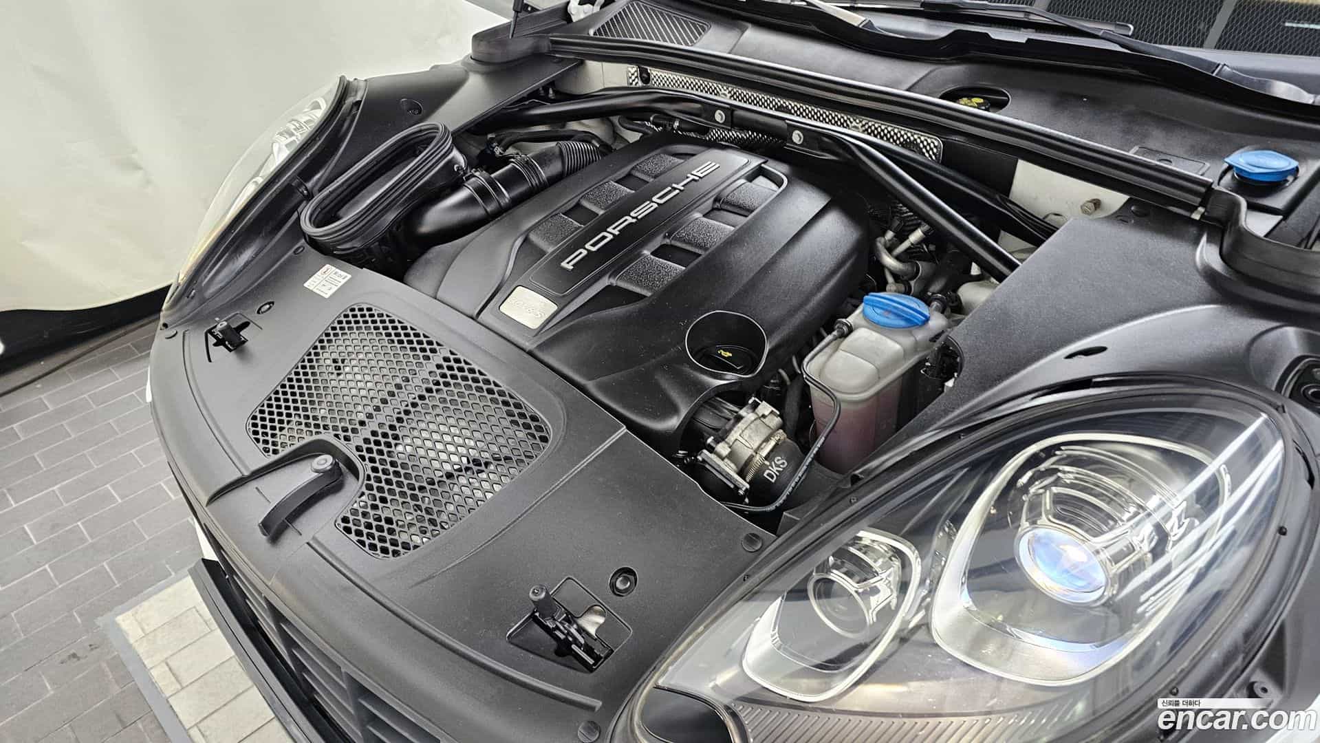 Macan Porsche 2015.5-INNER-006