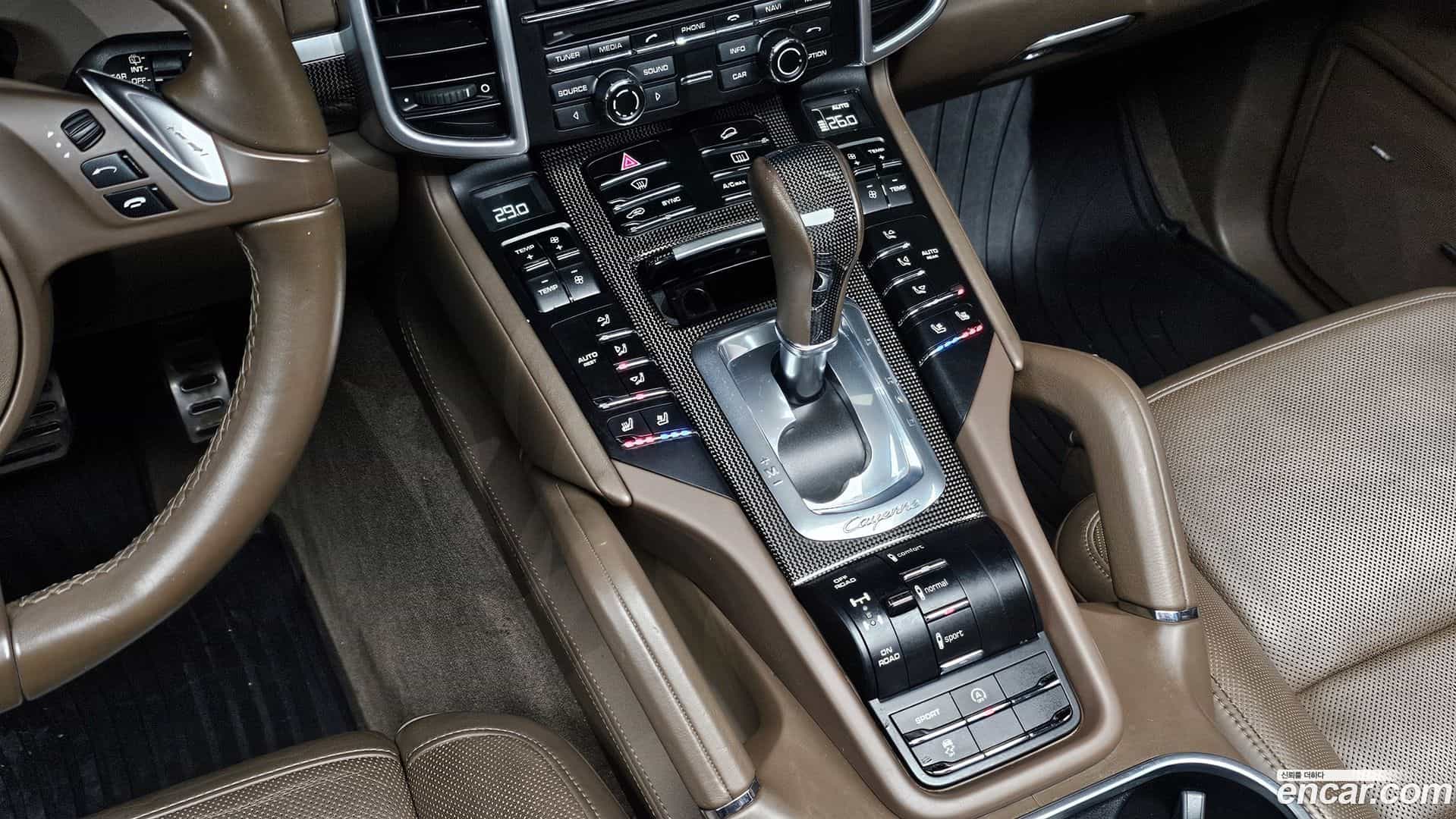 Cayenne Porsche 2014.0-INNER-009