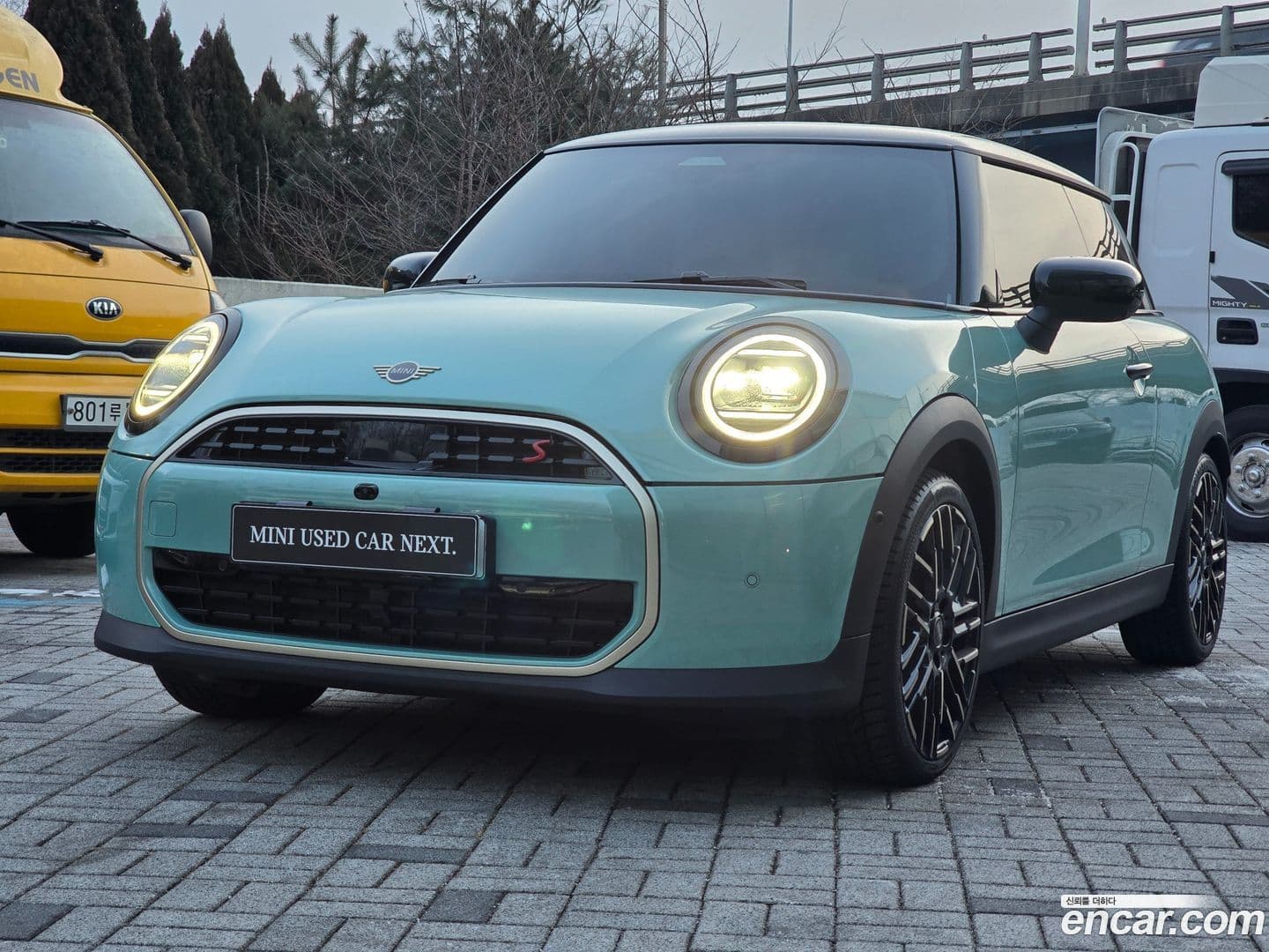 Main__Slider__Photo:Cooper Mini 2025.3-0