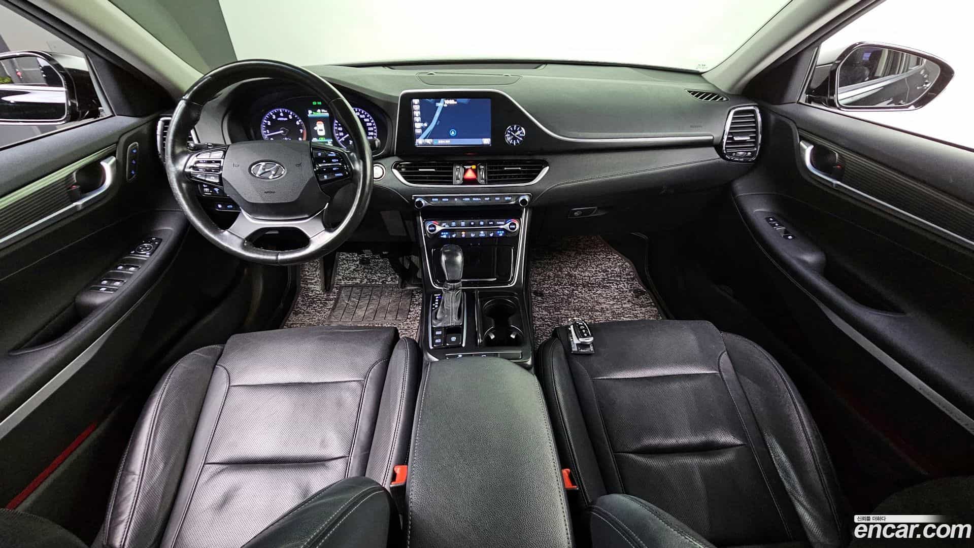 Grandeur Hyundai 2017.11-INNER-007