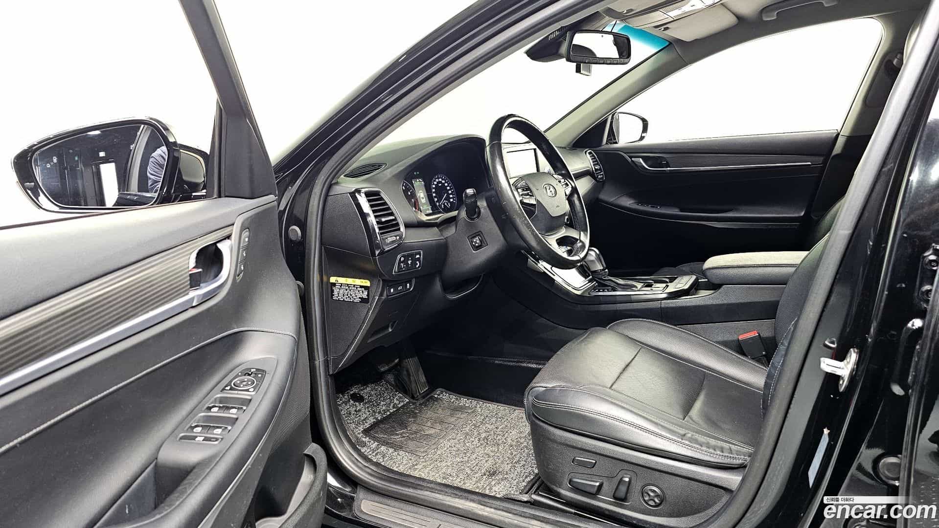 Grandeur Hyundai 2017.11-OPTION-015