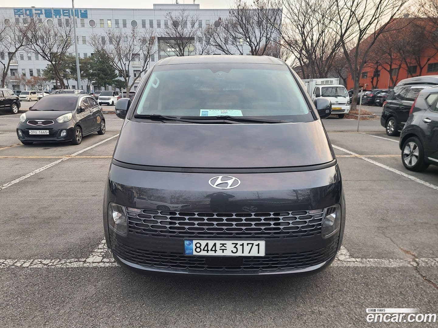 Main__Slider__Photo:Staria Hyundai 2022.7-0