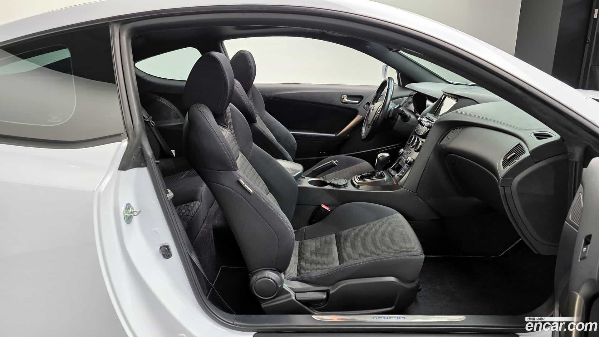 Genesis Hyundai 2015.11-INNER-010