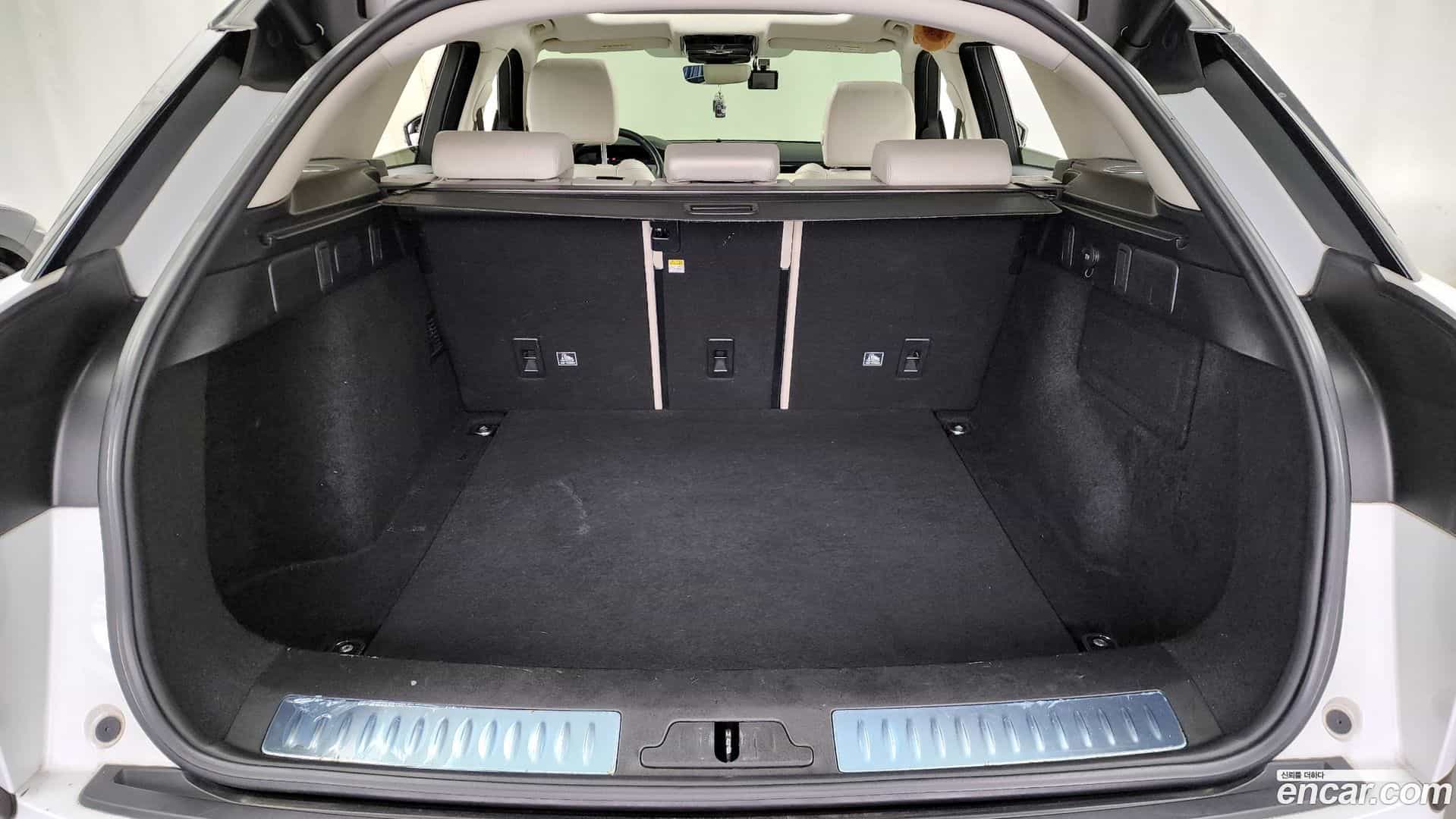 Range Rover Velar Land Rover 2018.3-OPTION-024