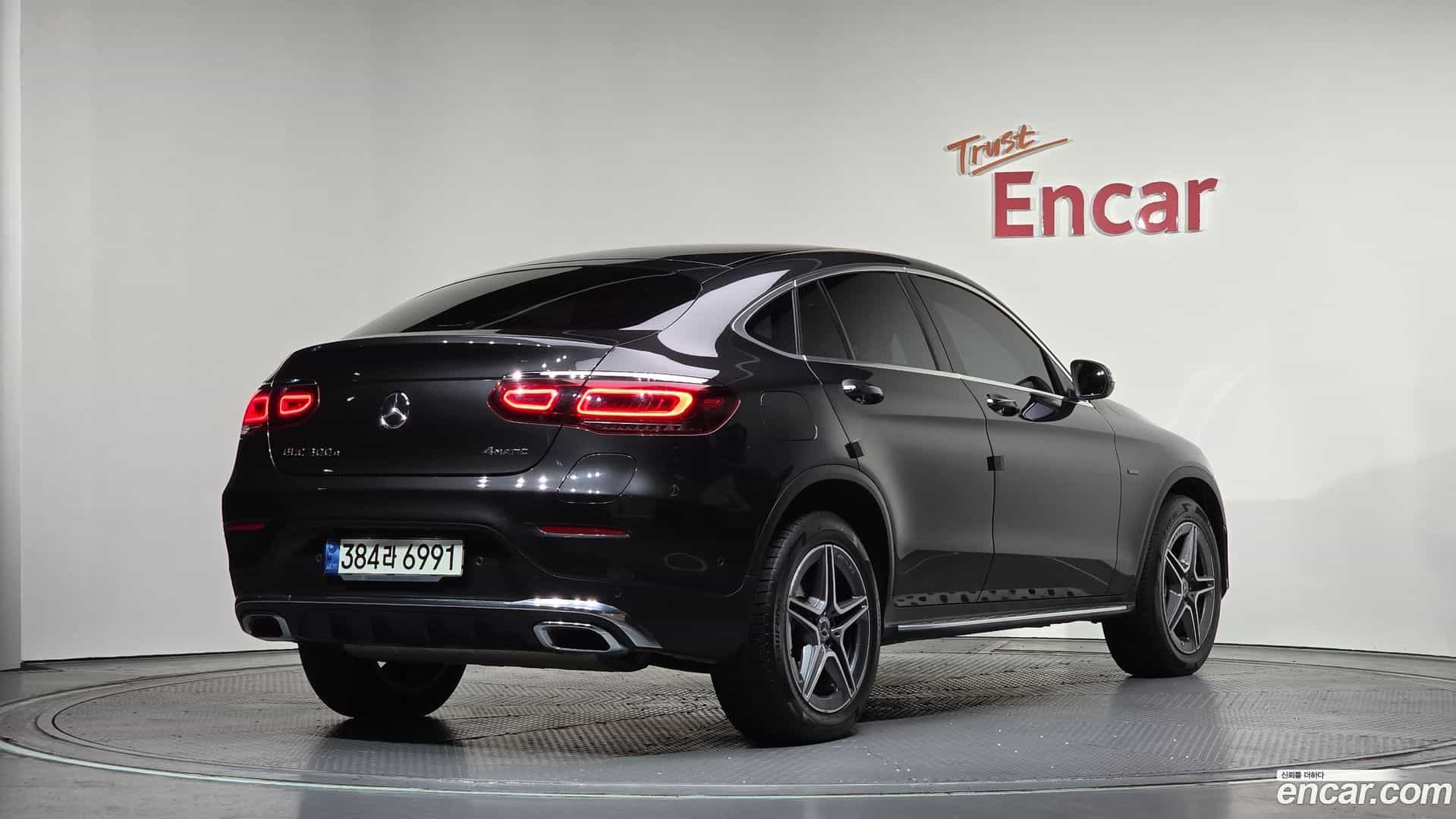 GLC-Class Mercedes-Benz 2021.8-OUTER-002