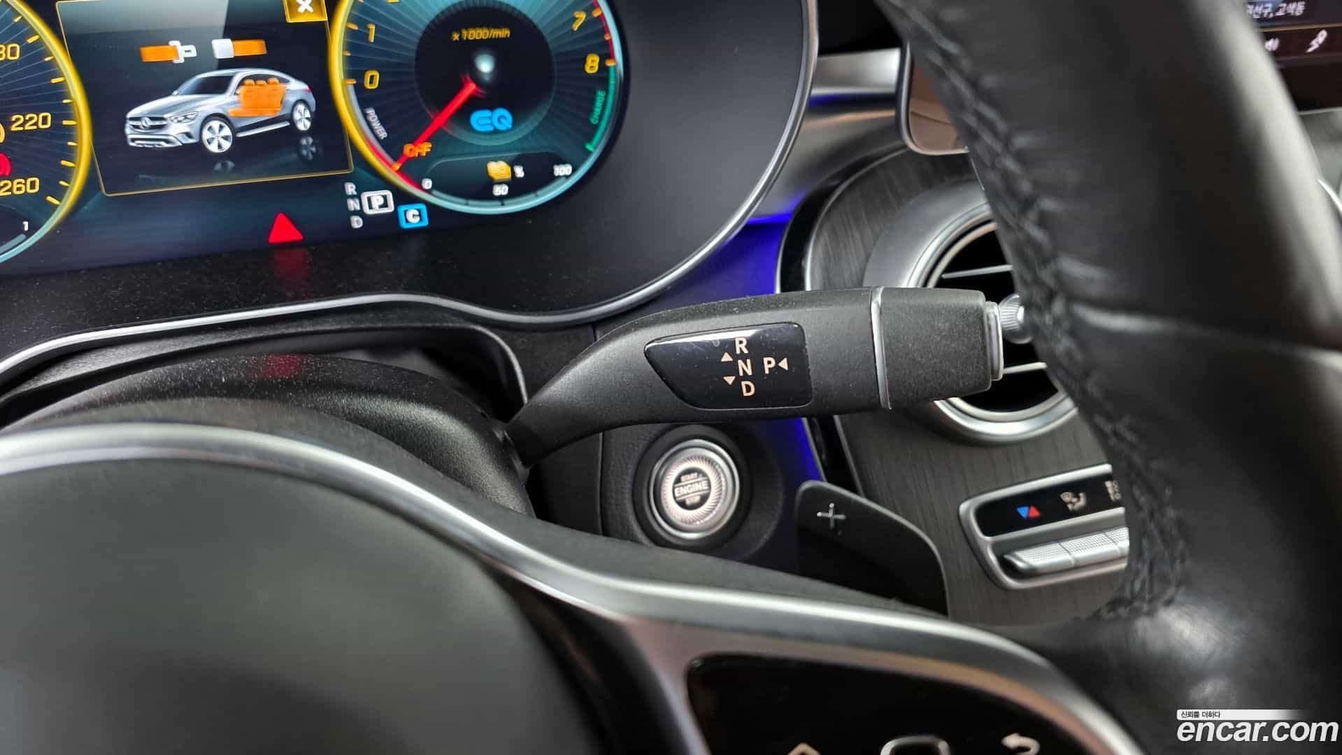 GLC-Class Mercedes-Benz 2021.8-INNER-009