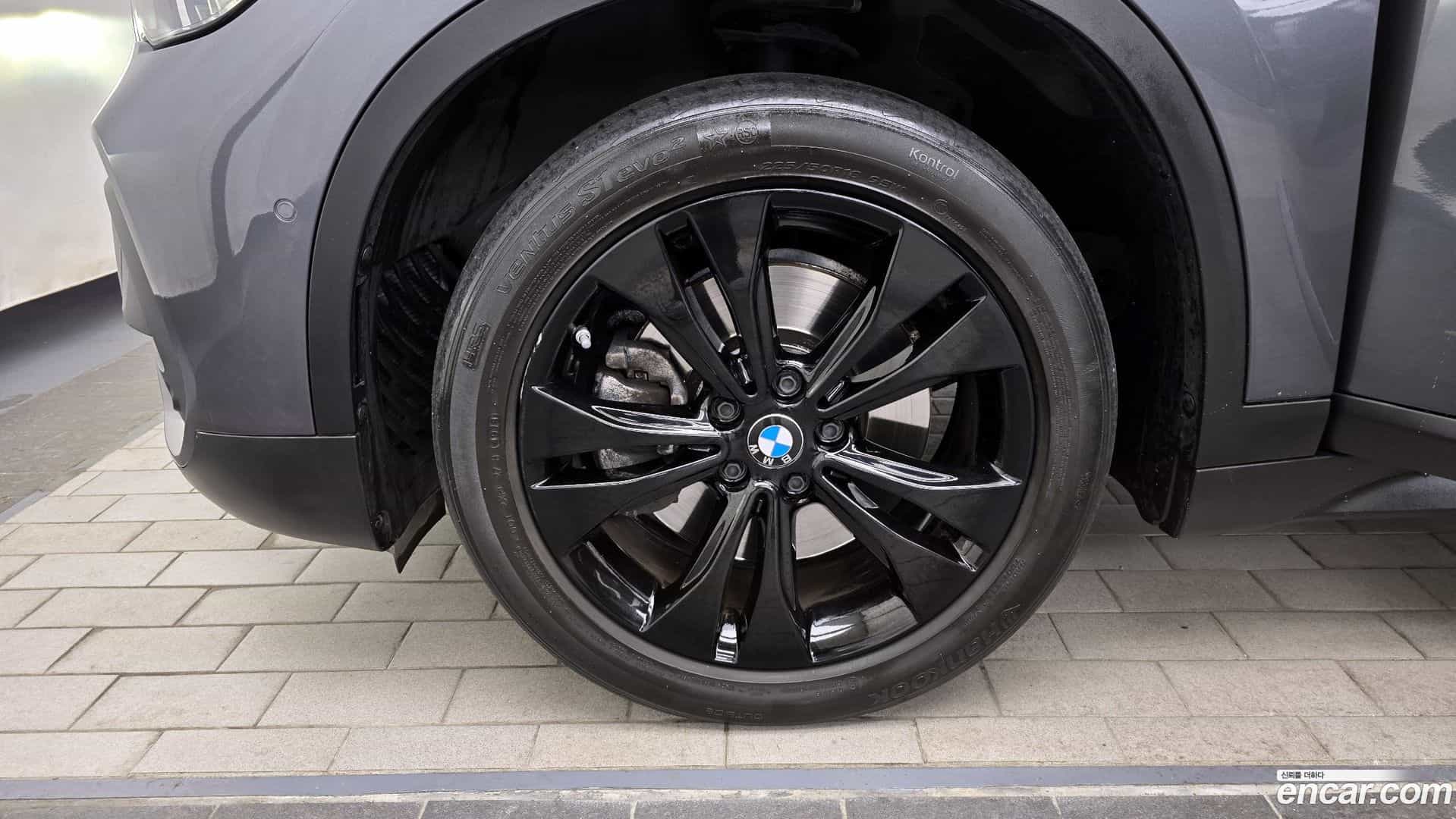 X1 BMW 2020.2-OUTER-005