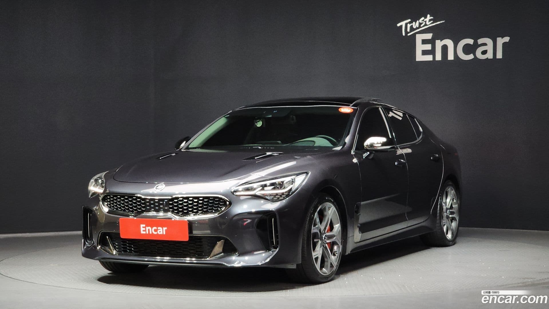 Main__Slider__Photo:Stinger Kia 2017.6-0