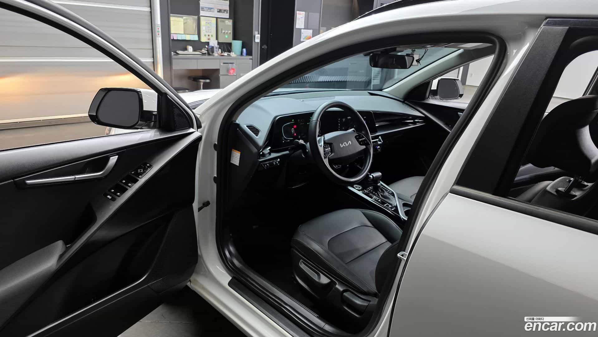 Niro Kia 2022.2-INNER-010
