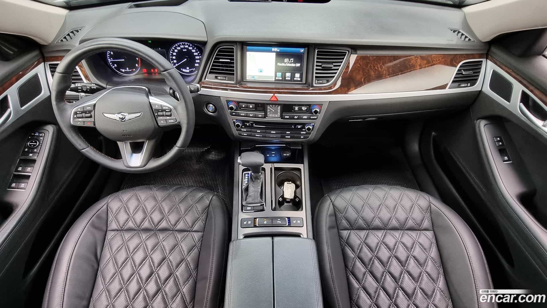 Genesis Hyundai 2014.6-INNER-007