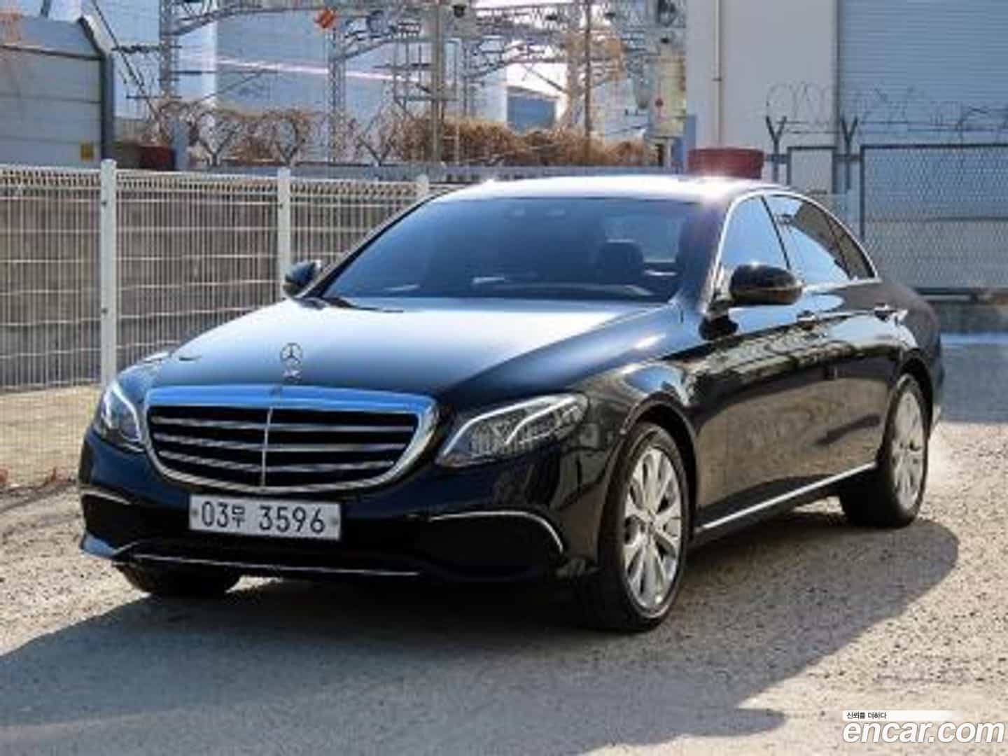 E-Class Mercedes-Benz 2017.6-OUTER-001
