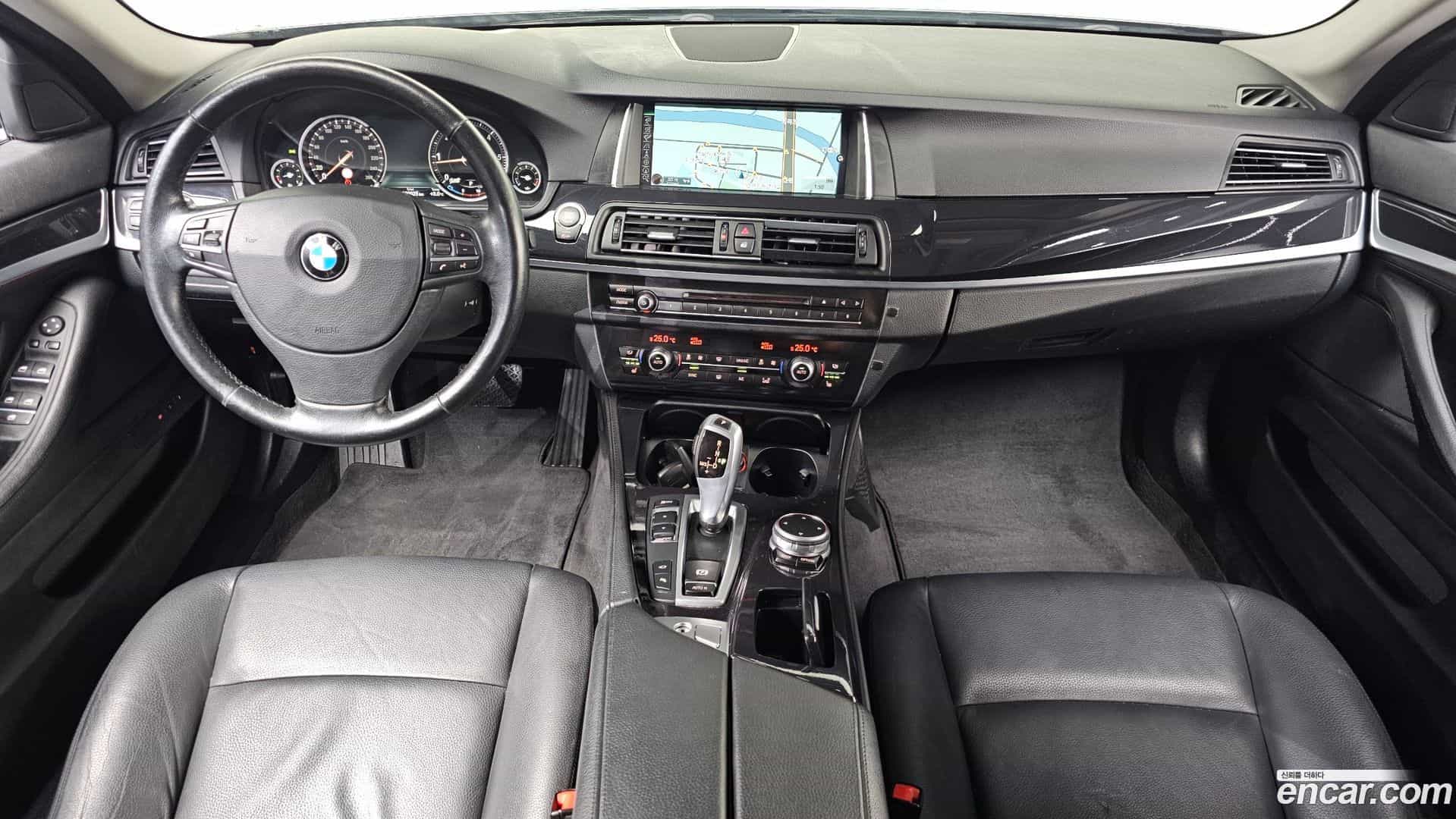 5-Series BMW 2015.9-INNER-007