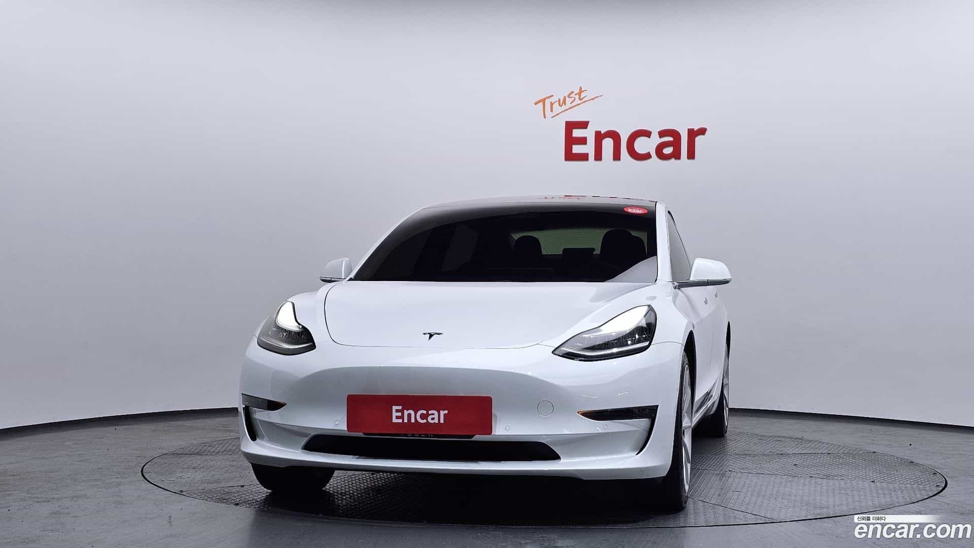 Model 3 Tesla 2020.2-OUTER-003