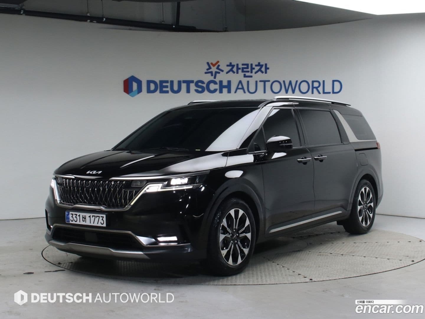 Main__Slider__Photo:Canival Kia 2022.6-0