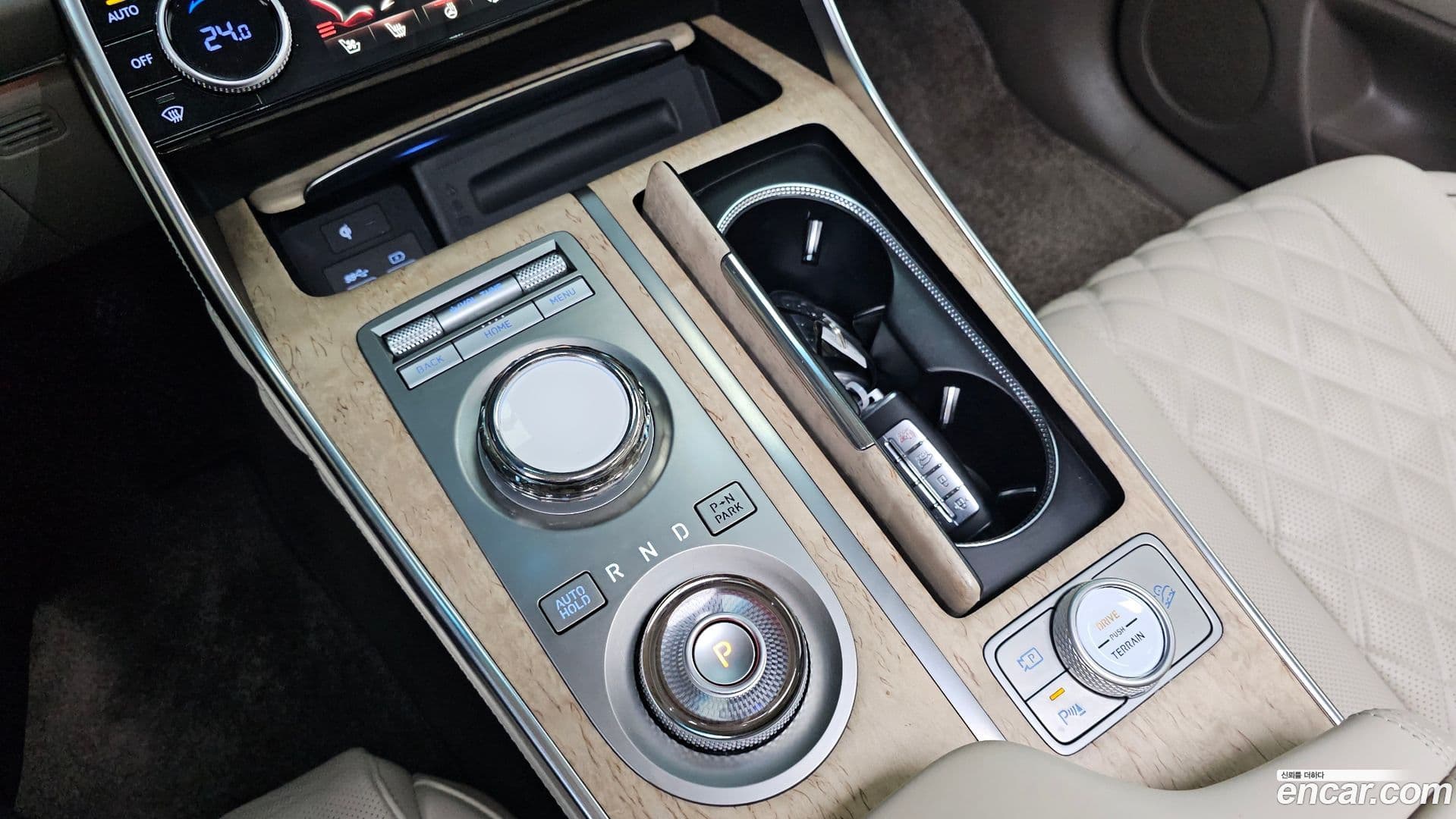 Main__Slider__Photo:GV80 Genesis 2023.0-8