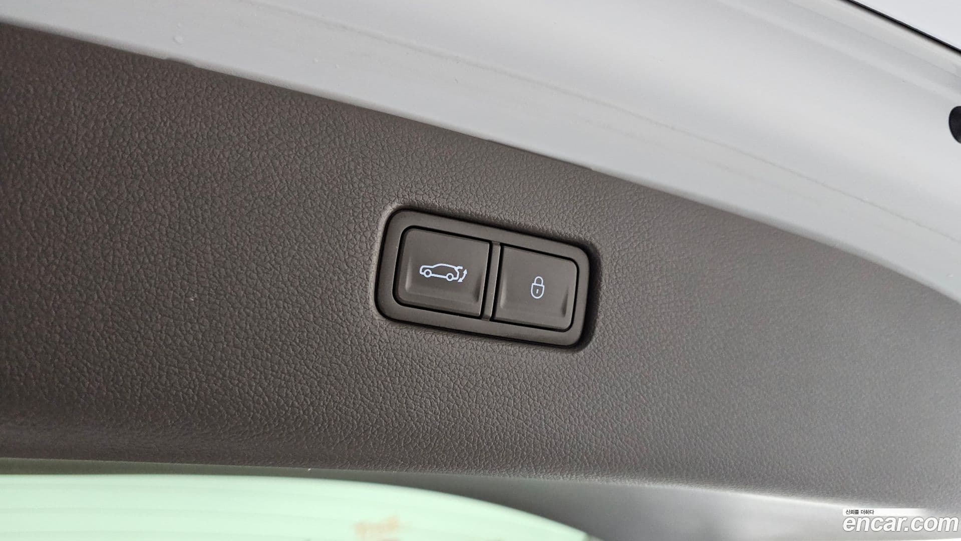 Main__Slider__Photo:GV80 Genesis 2023.0-19