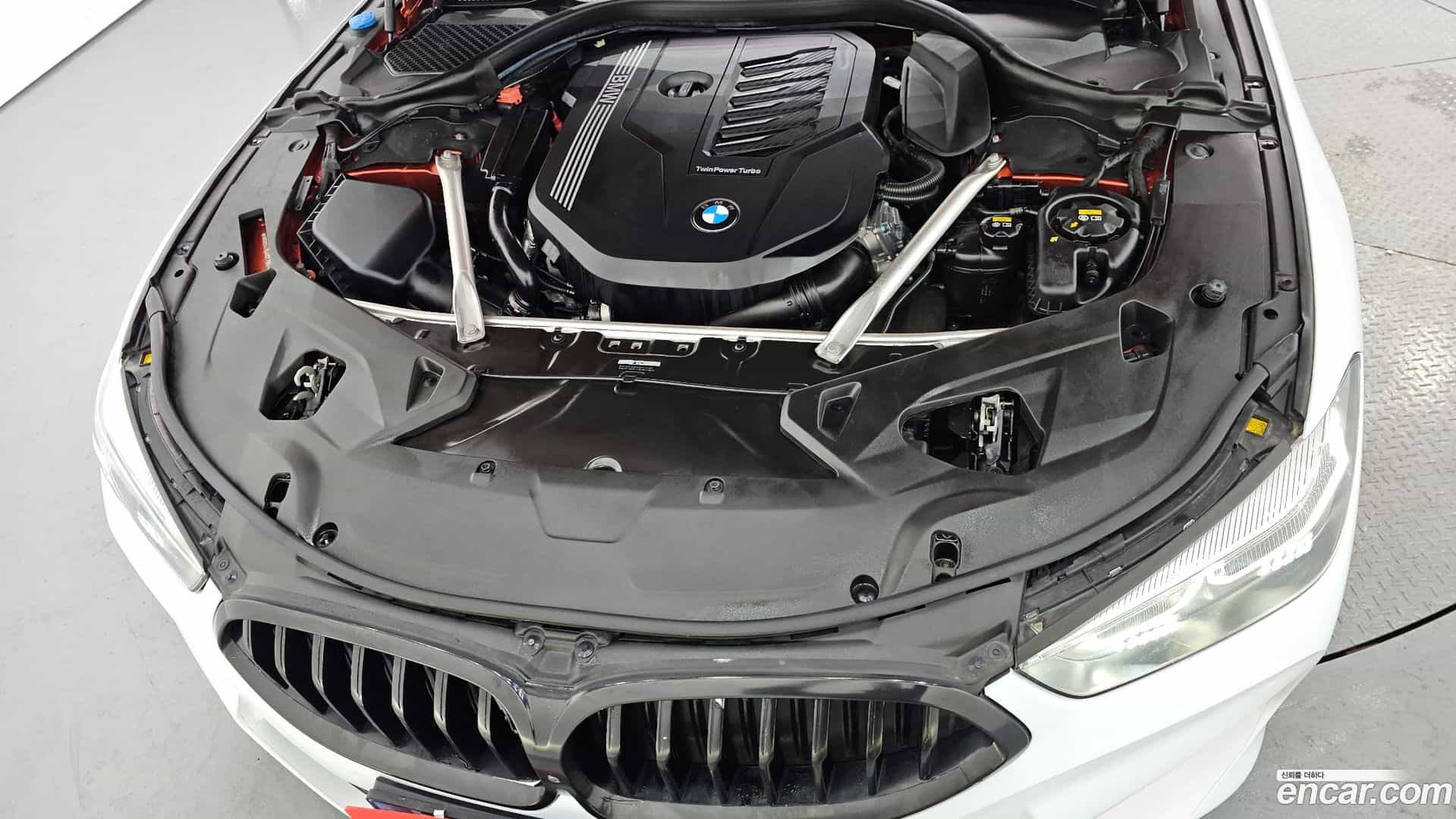 8-Series BMW 2021.0-INNER-006