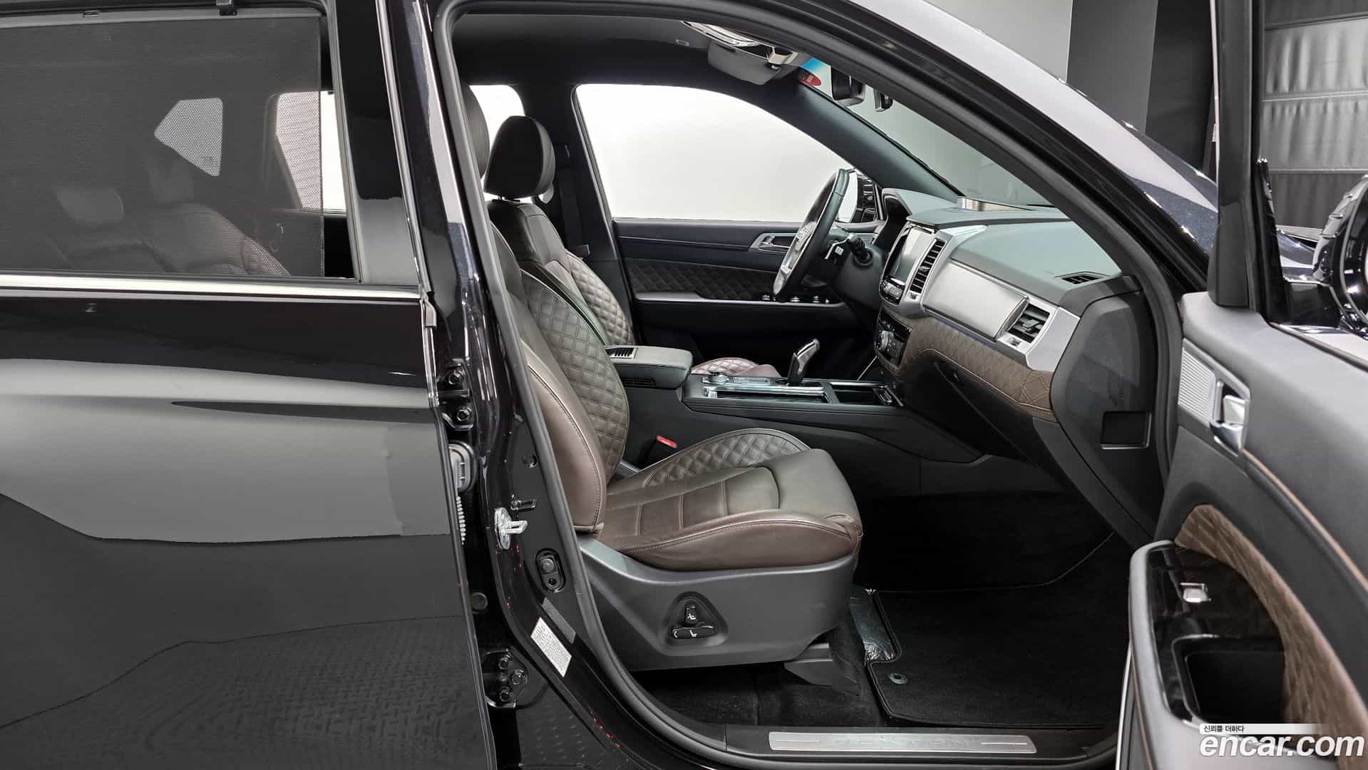 Rexton KG Mobility 2022.9-INNER-010