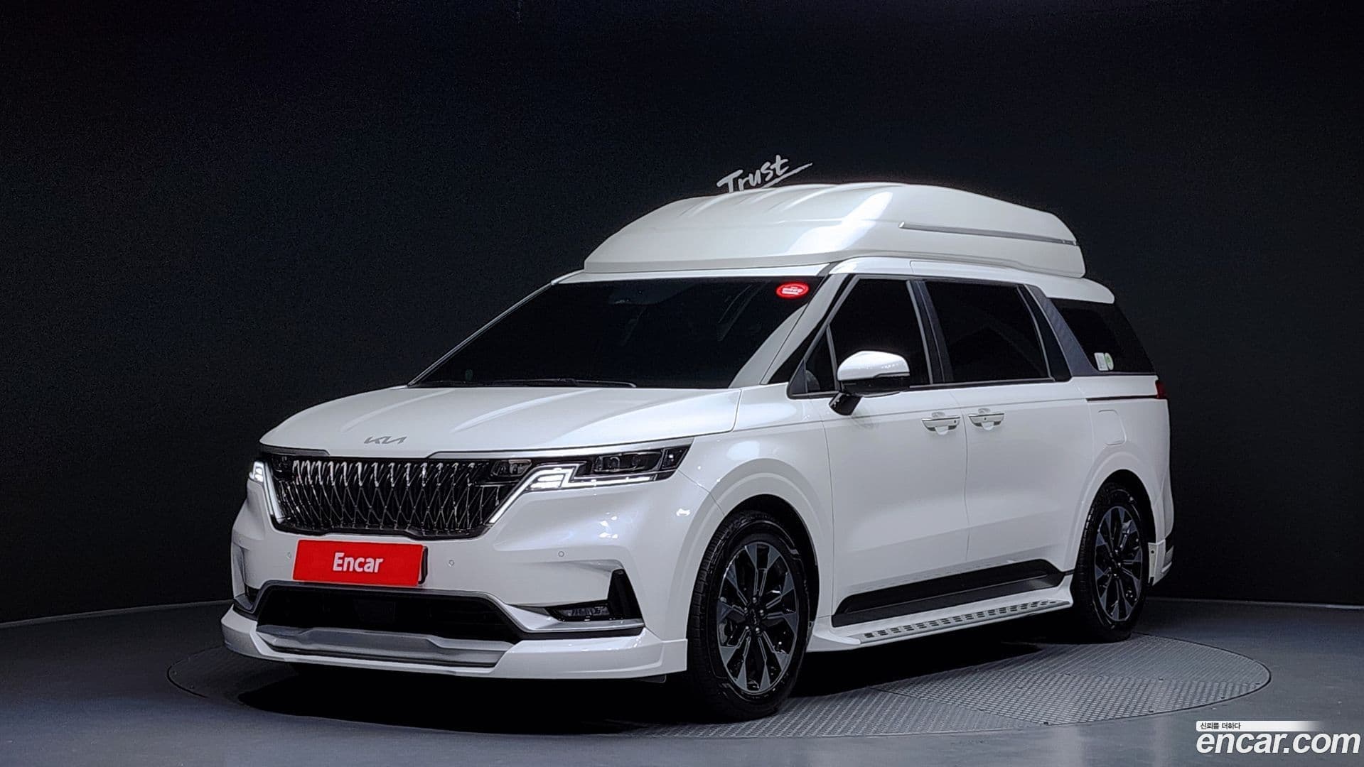 Main__Slider__Photo:Canival Kia 2023.10-0
