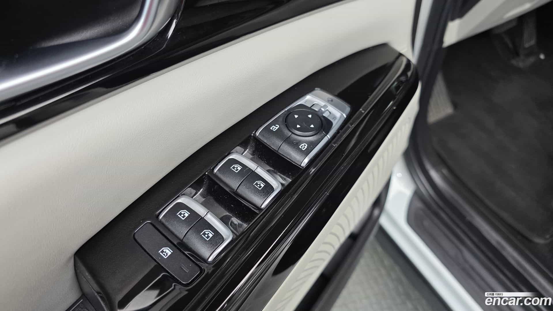 Canival Kia 2020.9-OPTION-016