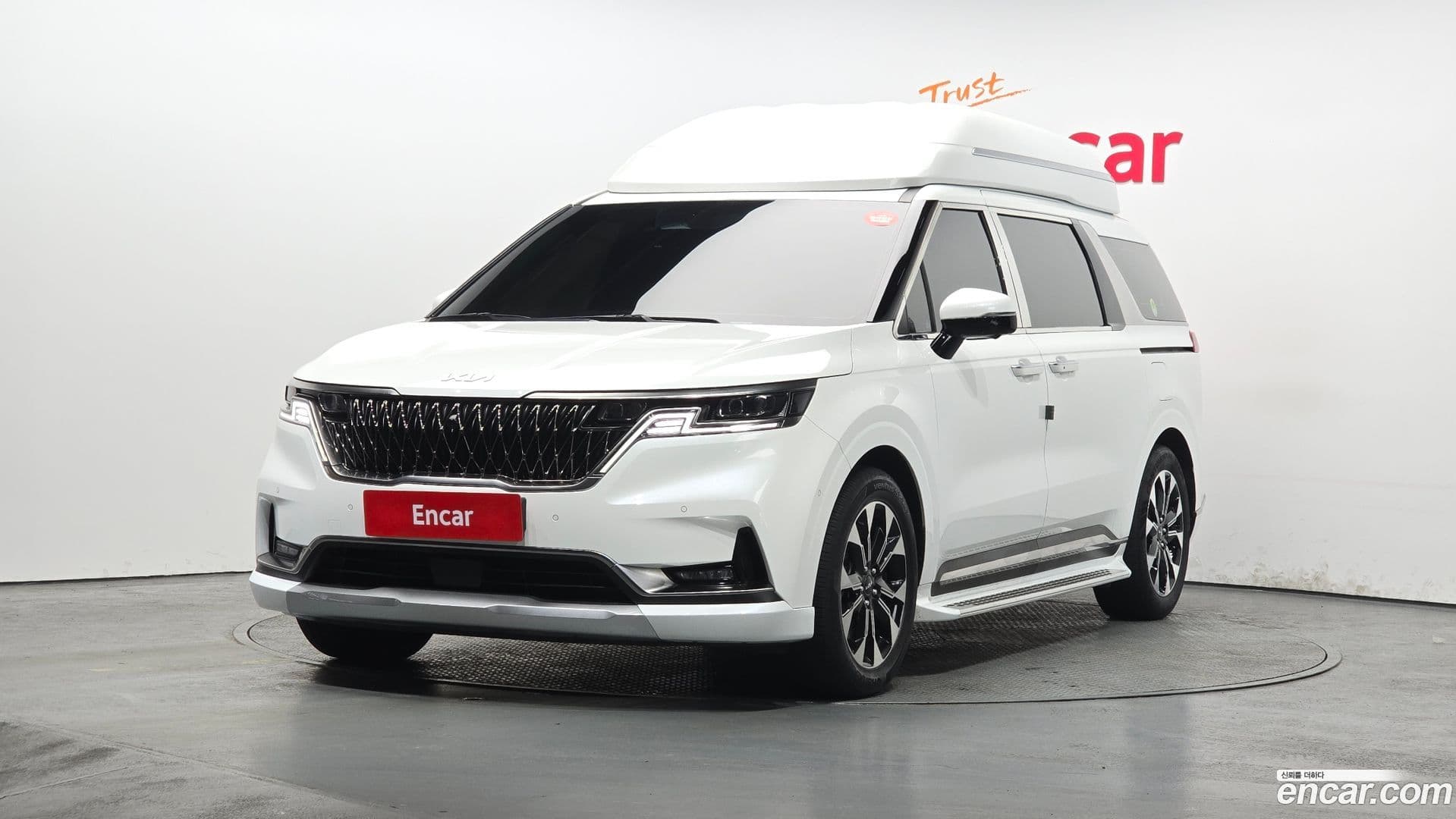 Main__Slider__Photo:Canival Kia 2023.5-0
