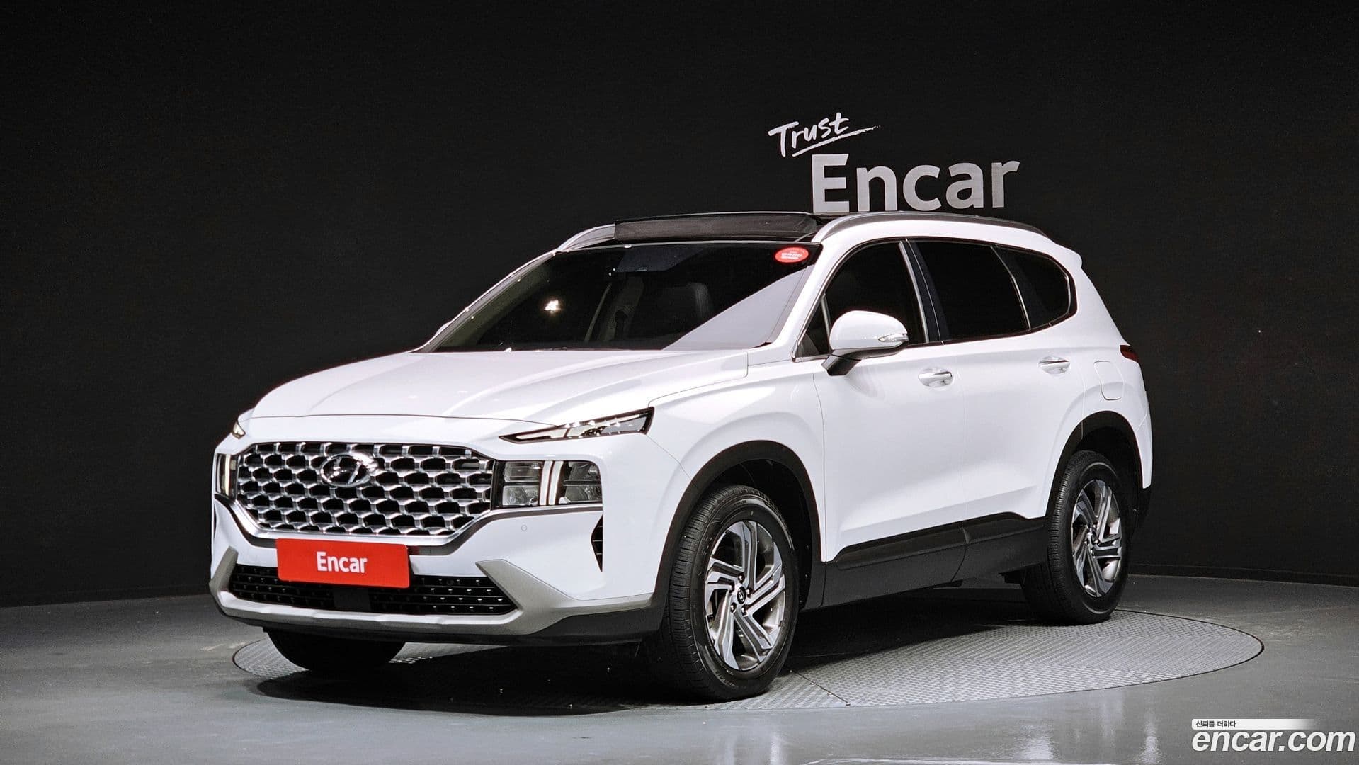 Main__Slider__Photo:Santafe Hyundai 2021.3-0