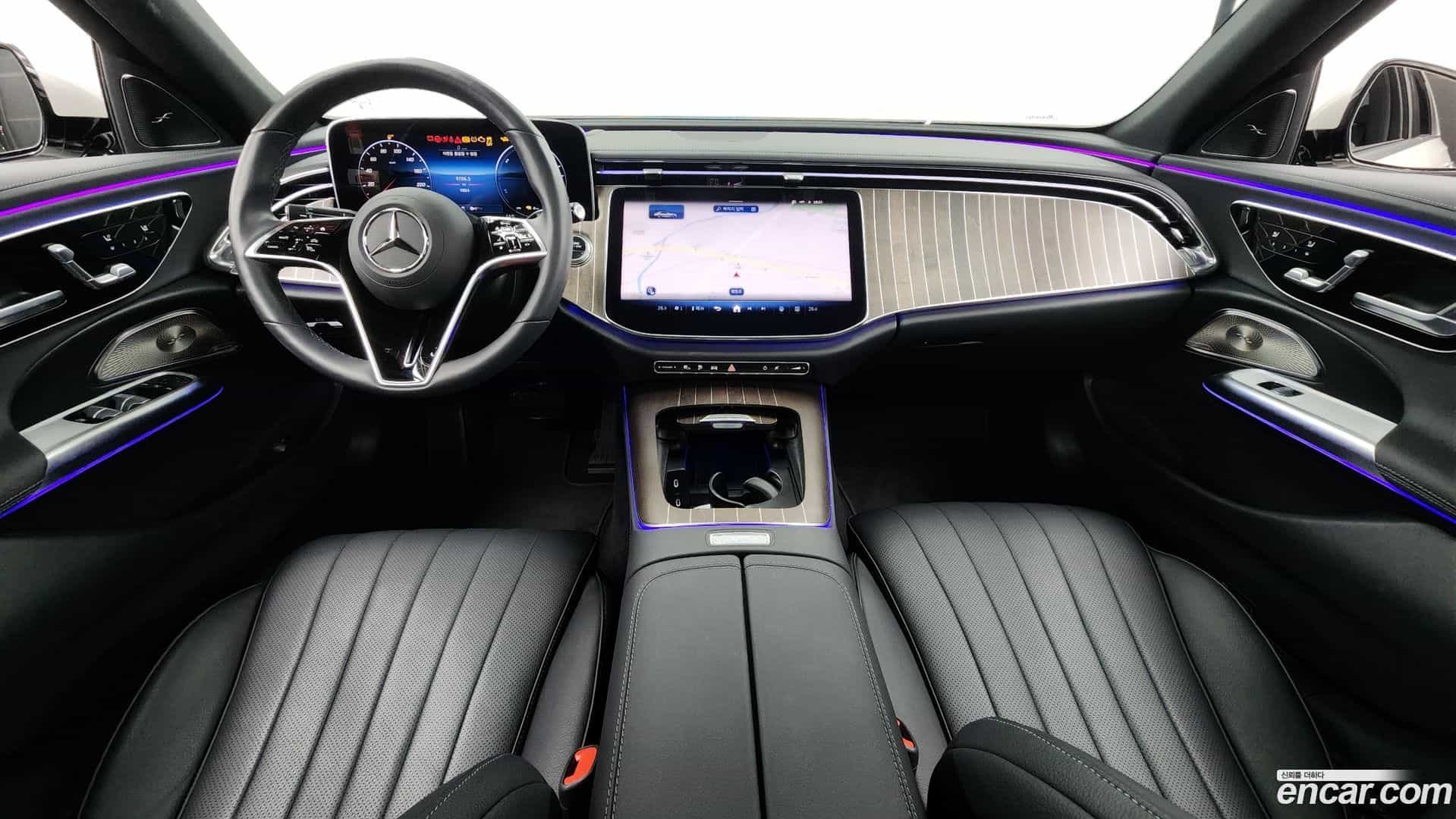 E-Class Mercedes-Benz 2025.4-INNER-007