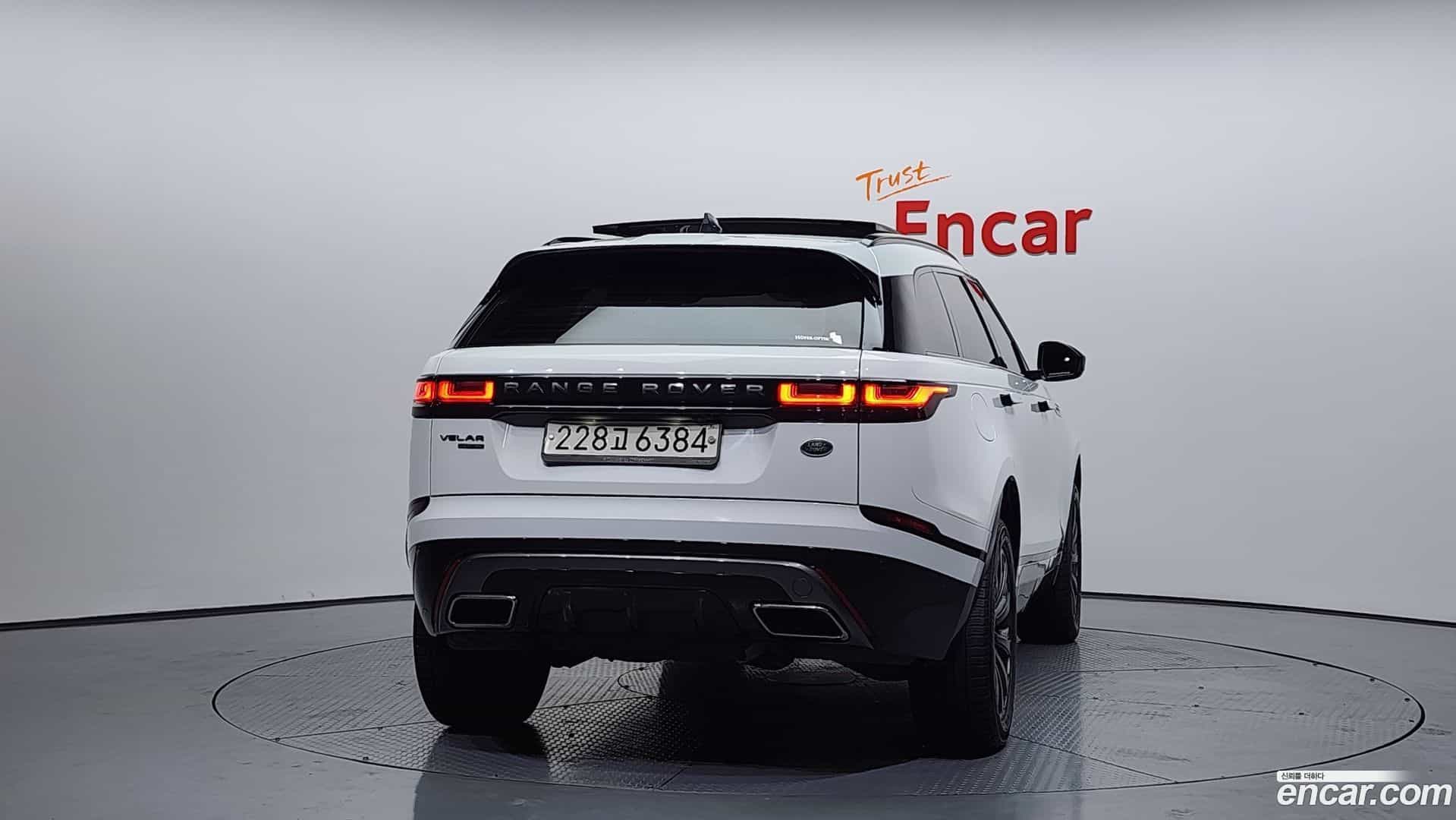 Range Rover Velar Land Rover 2019.11-OUTER-004
