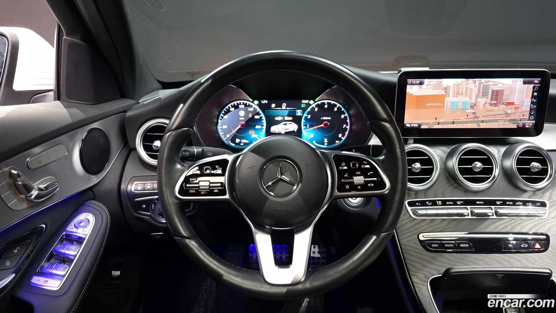 C-Class Mercedes-Benz 2021.5-OPTION-017