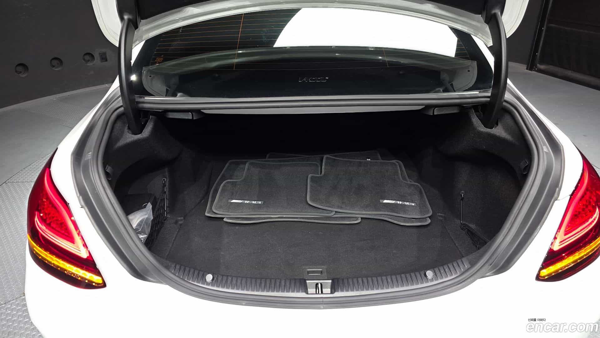 C-Class Mercedes-Benz 2021.5-OPTION-024
