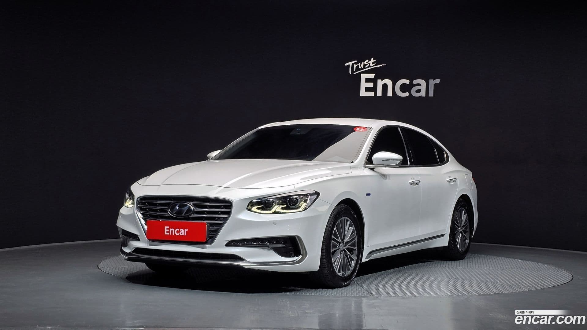 Main__Slider__Photo:Grandeur Hyundai 2019.8-0