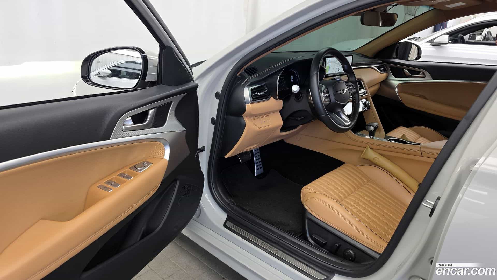 G70 Genesis 2023.8-INNER-010