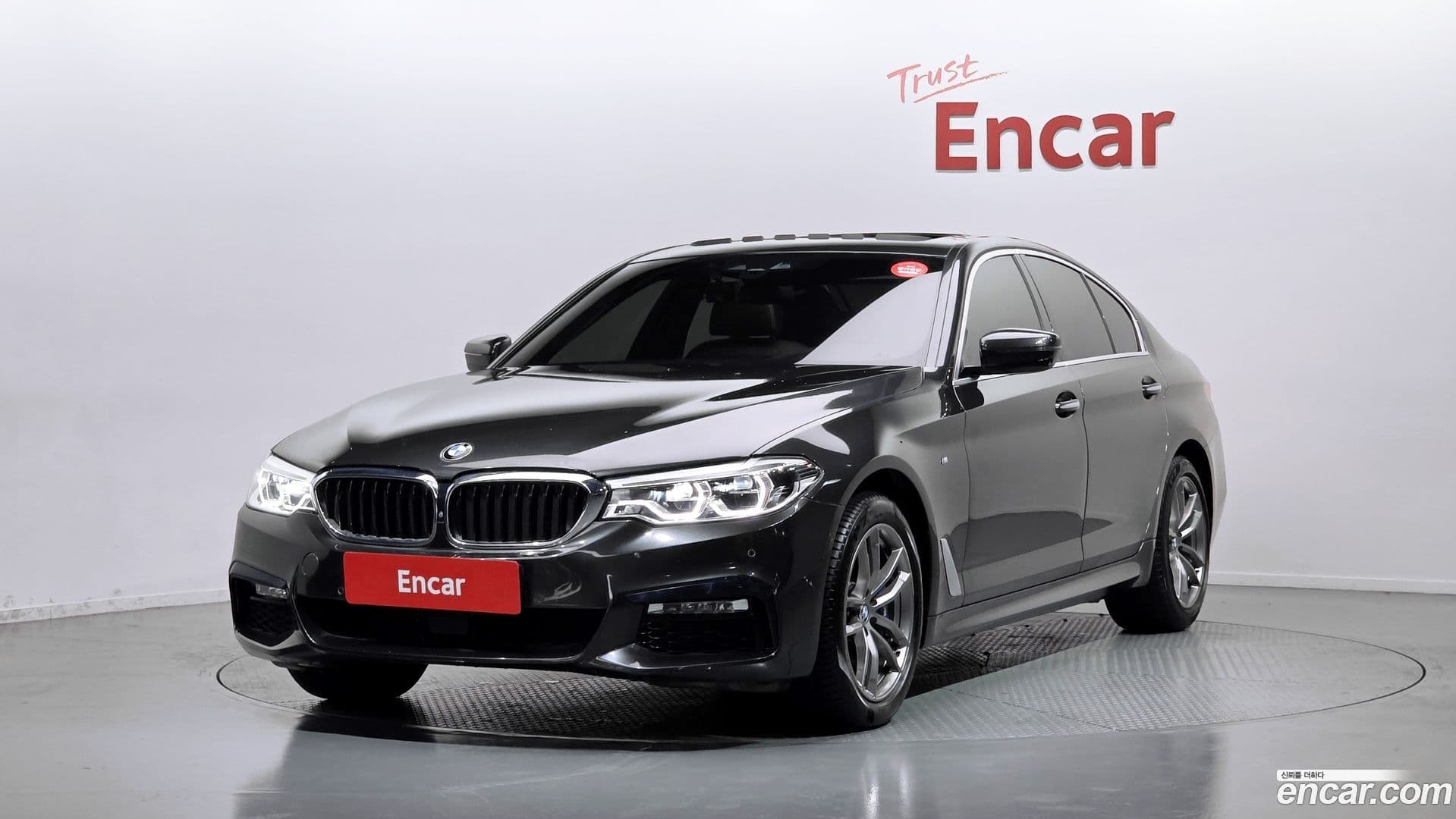 Main__Slider__Photo:5-Series BMW 2018.0-0