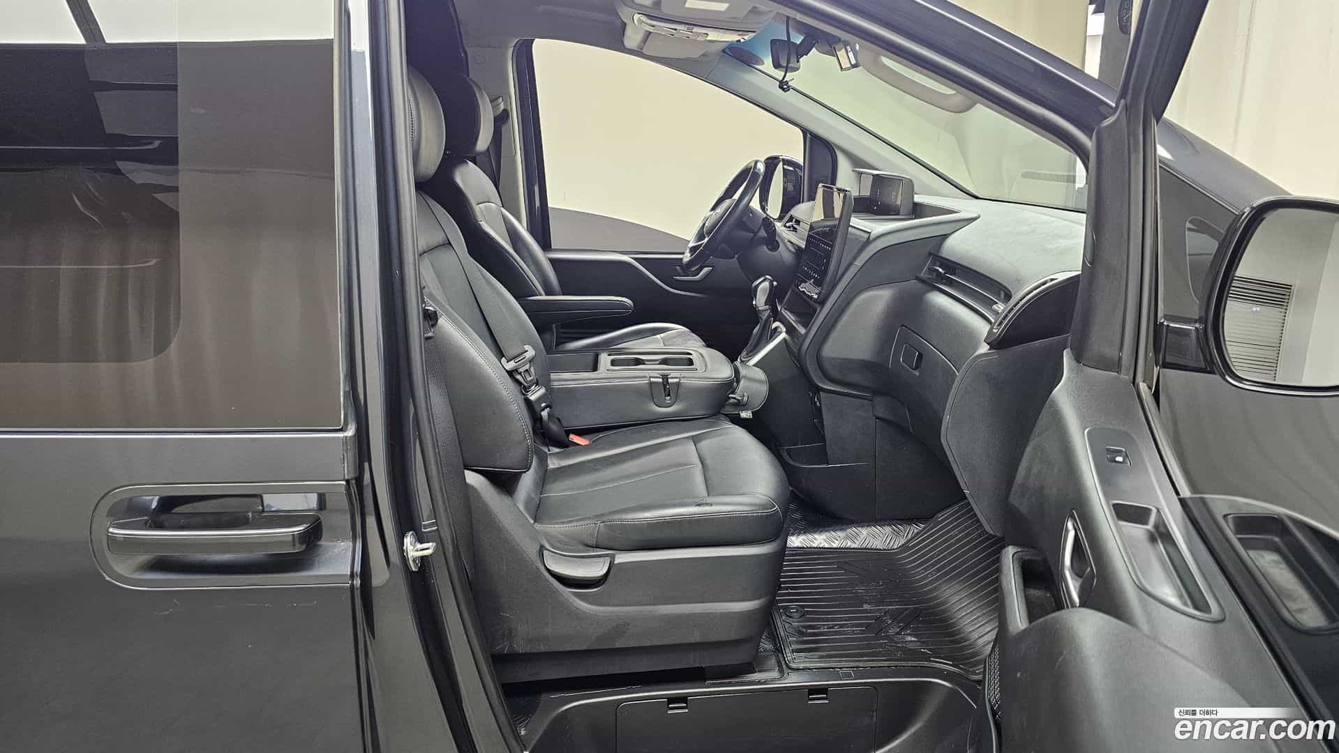 Staria Hyundai 2022.3-OPTION-015