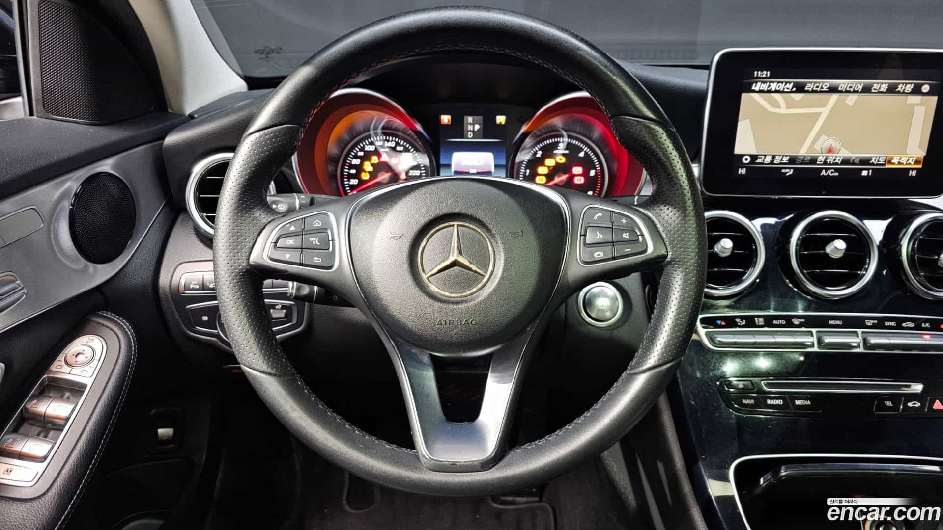 C-Class Mercedes-Benz 2018.8-OPTION-017