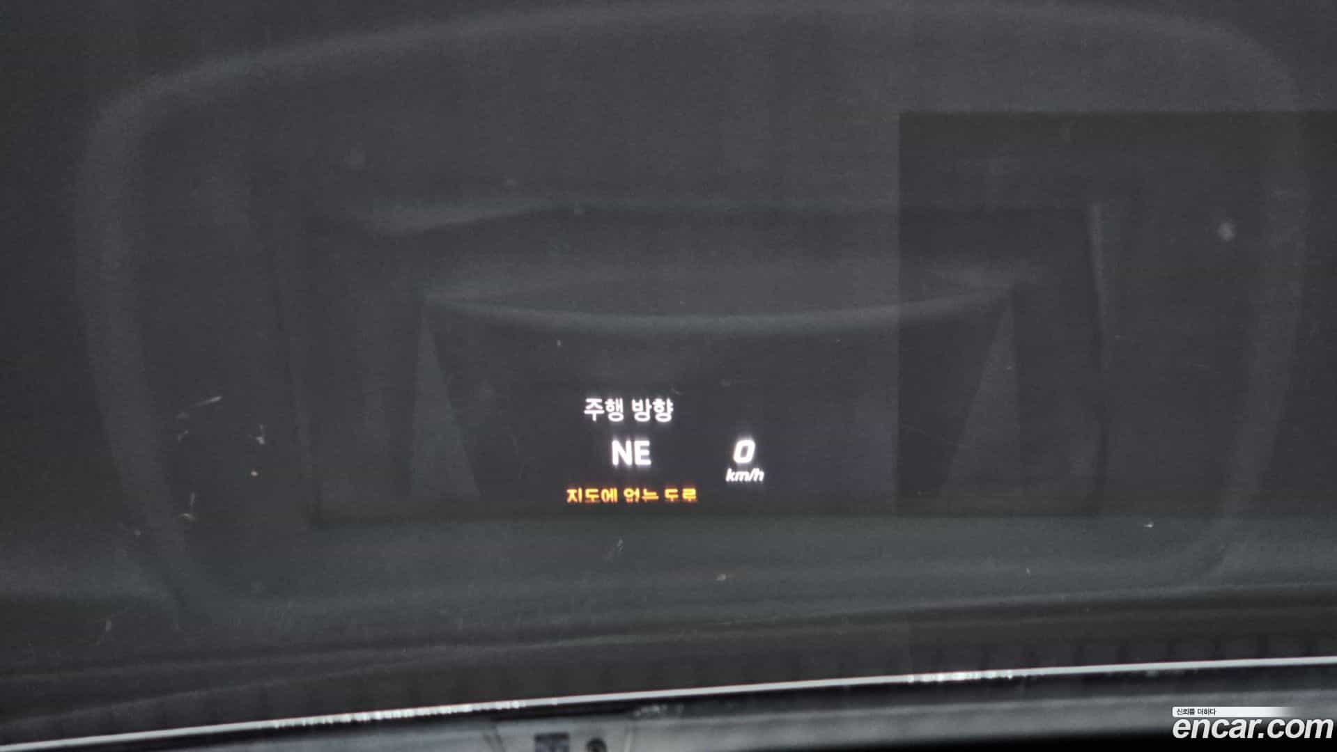 C-Class Mercedes-Benz 2018.8-OPTION-021