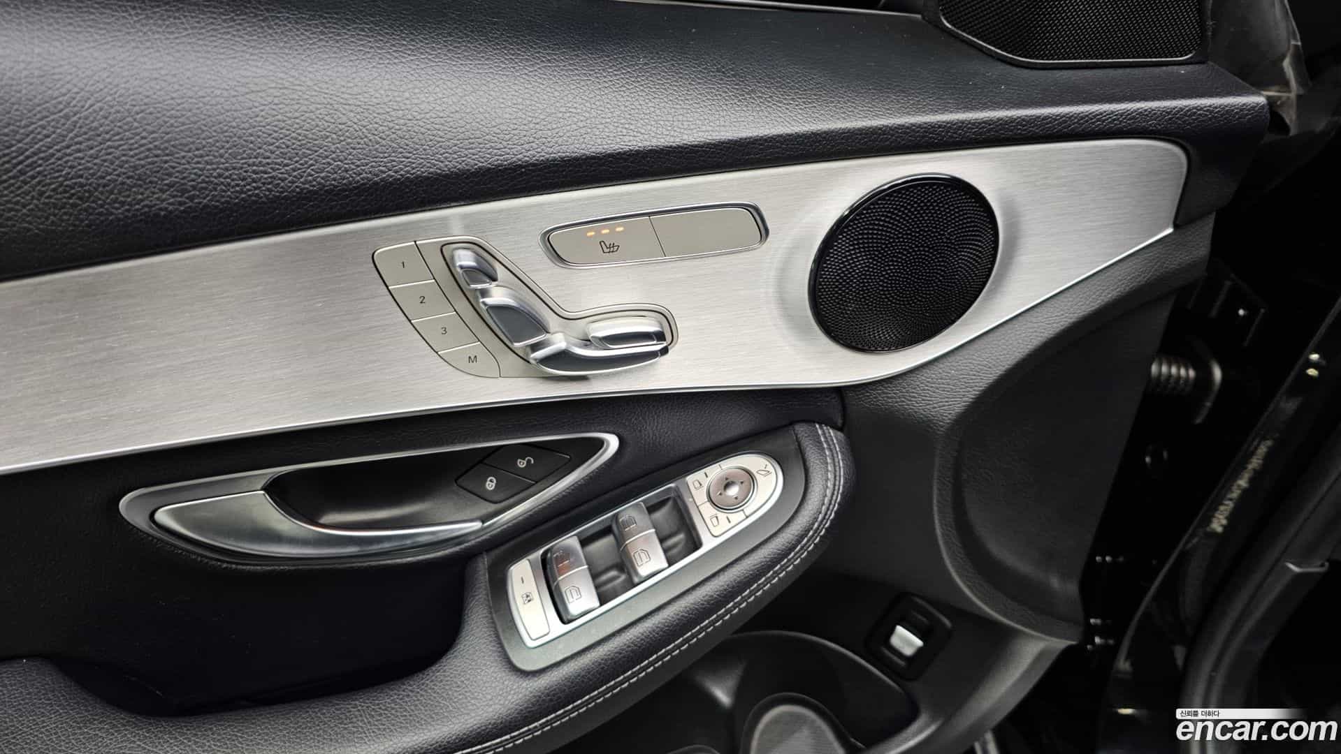 C-Class Mercedes-Benz 2018.8-OPTION-022