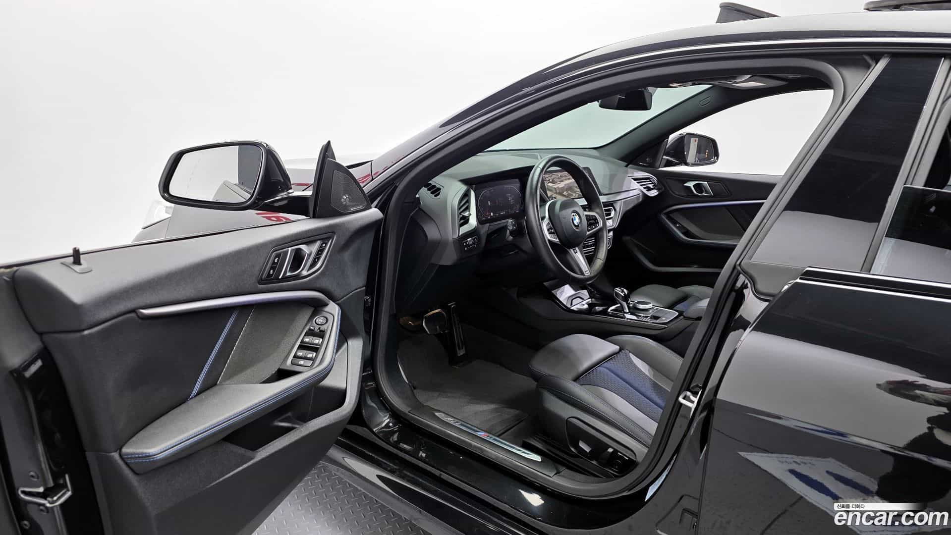 2-Series BMW 2024.1-INNER-010