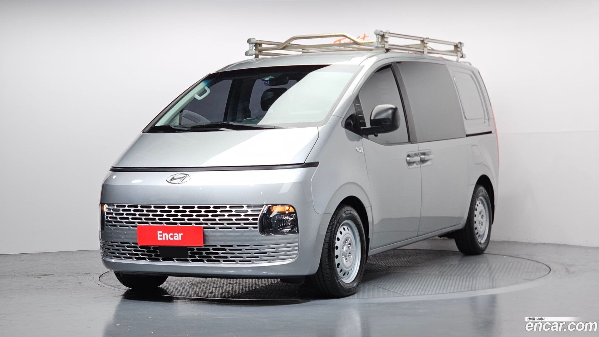 Main__Slider__Photo:Staria Hyundai 2021.7-0